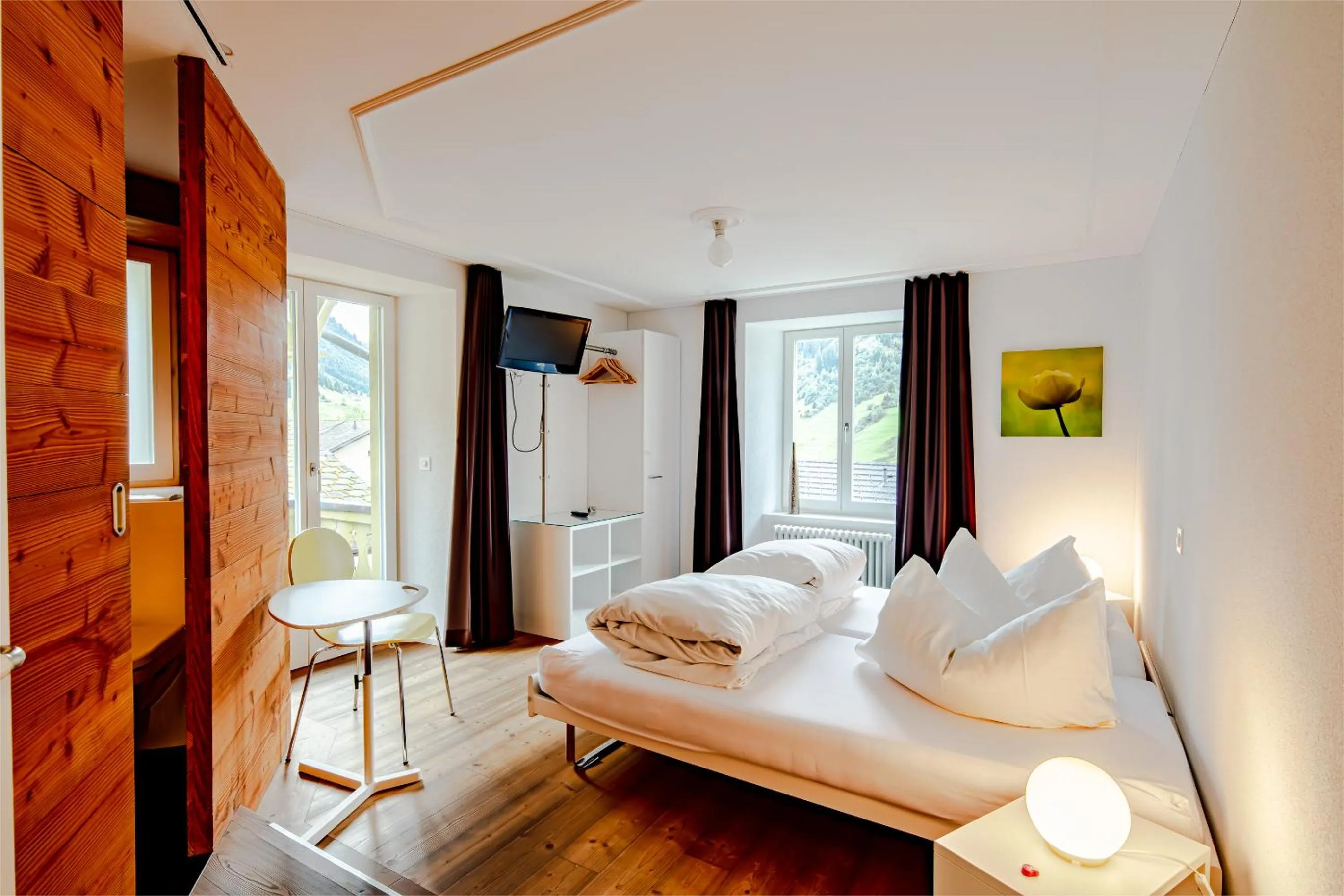 Photo of the whole room, Bed in Hotel Vallatscha