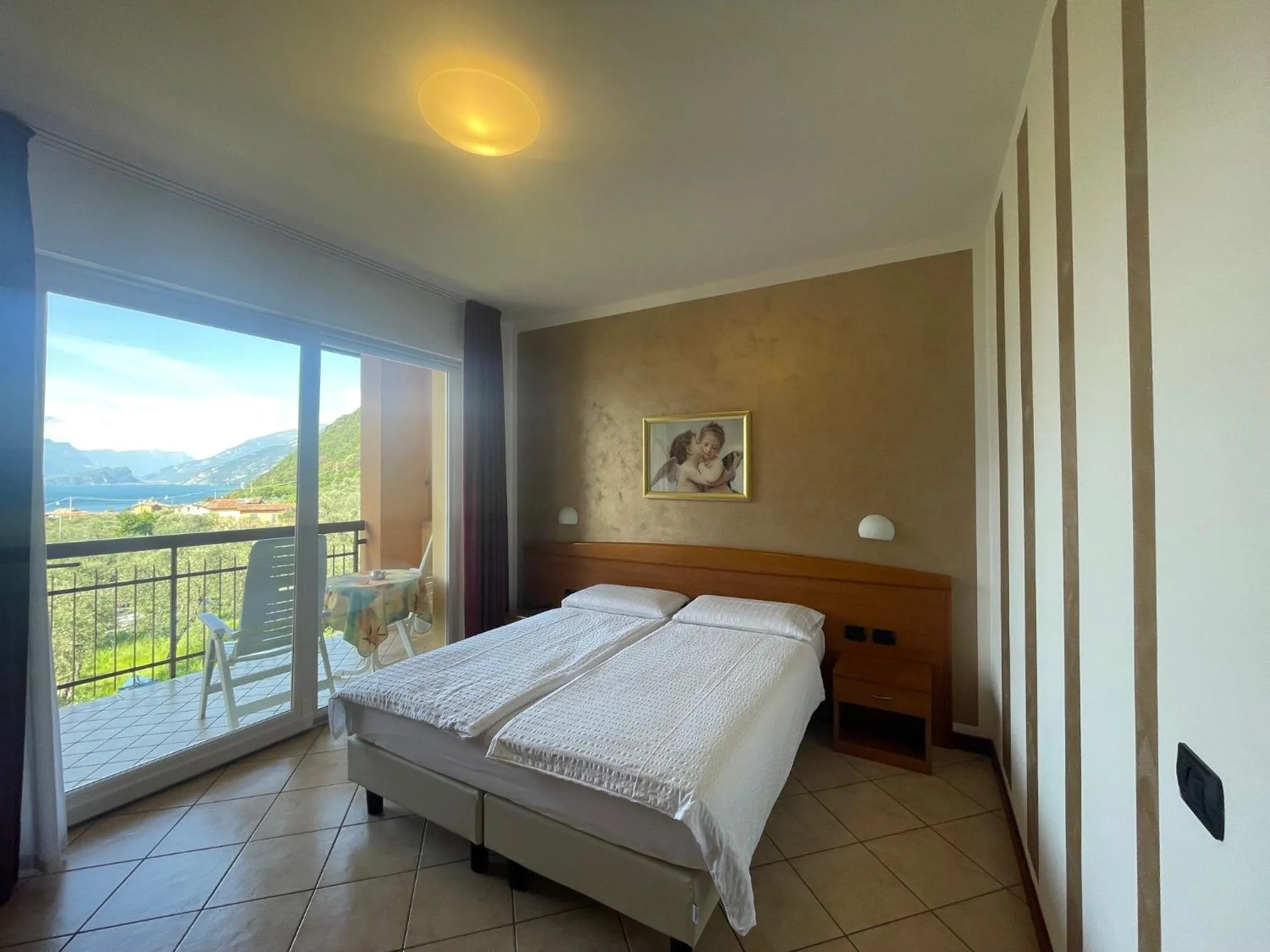 Natural landscape, Bed in Hotel Casa Chincarini