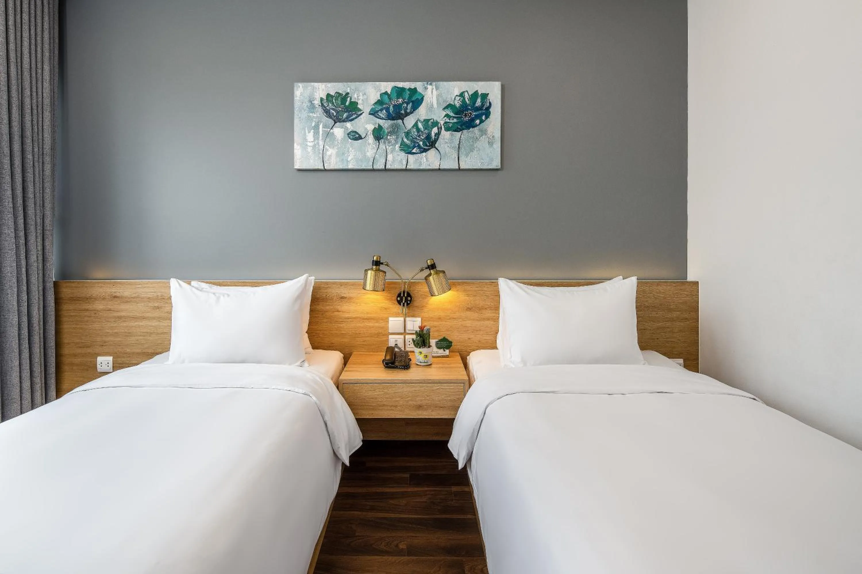 Bed in Magnolia Hotel