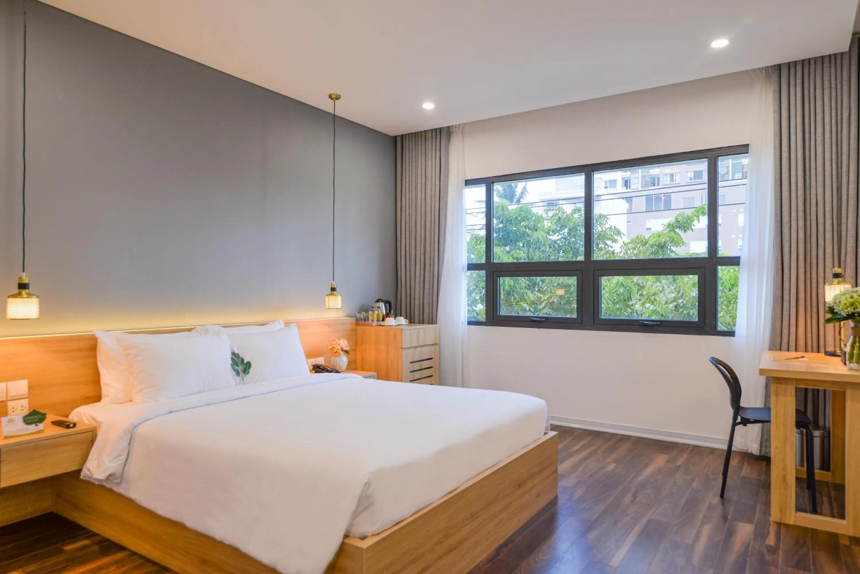 Bed in Magnolia Hotel