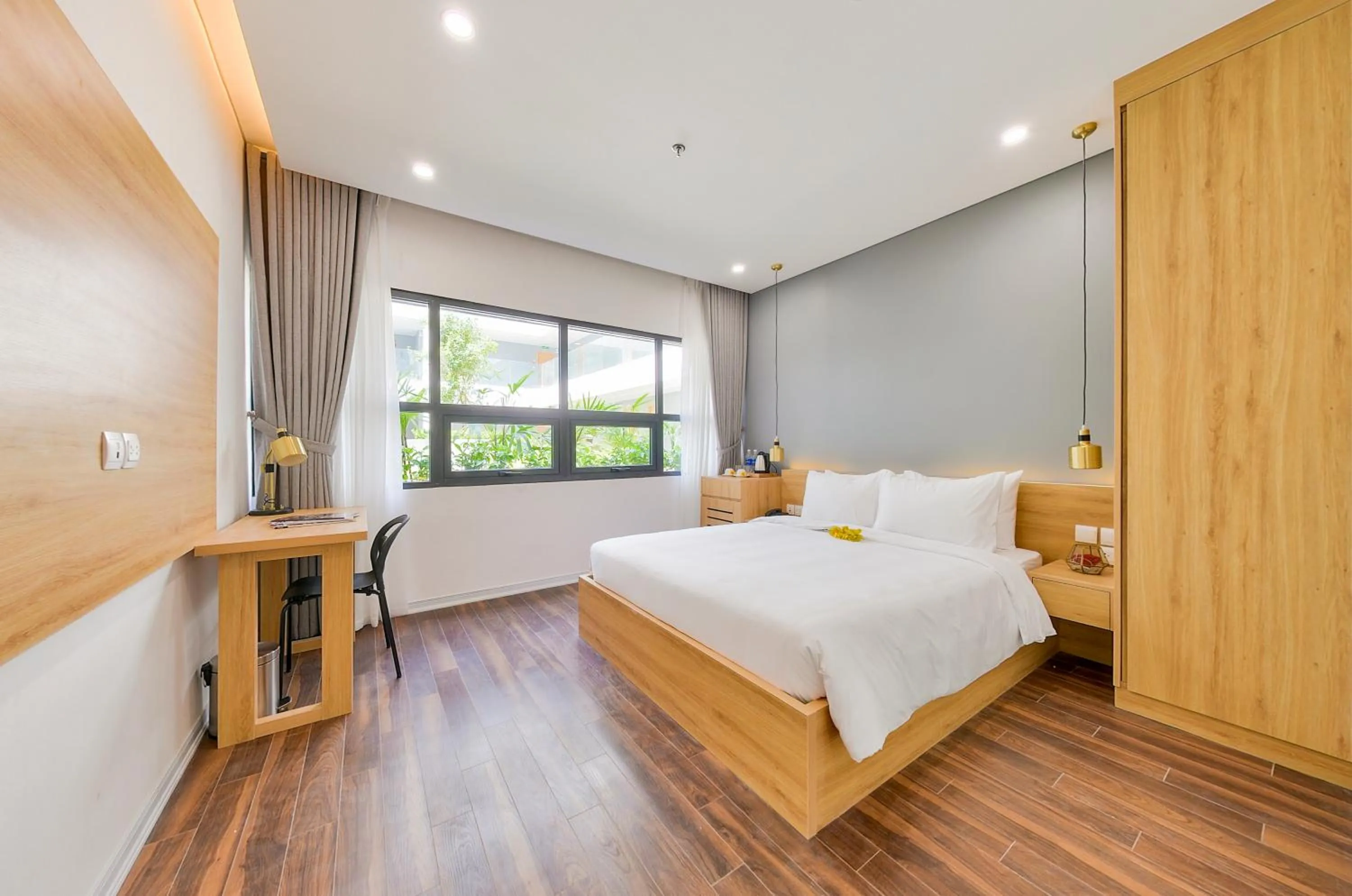 Bed in Magnolia Hotel