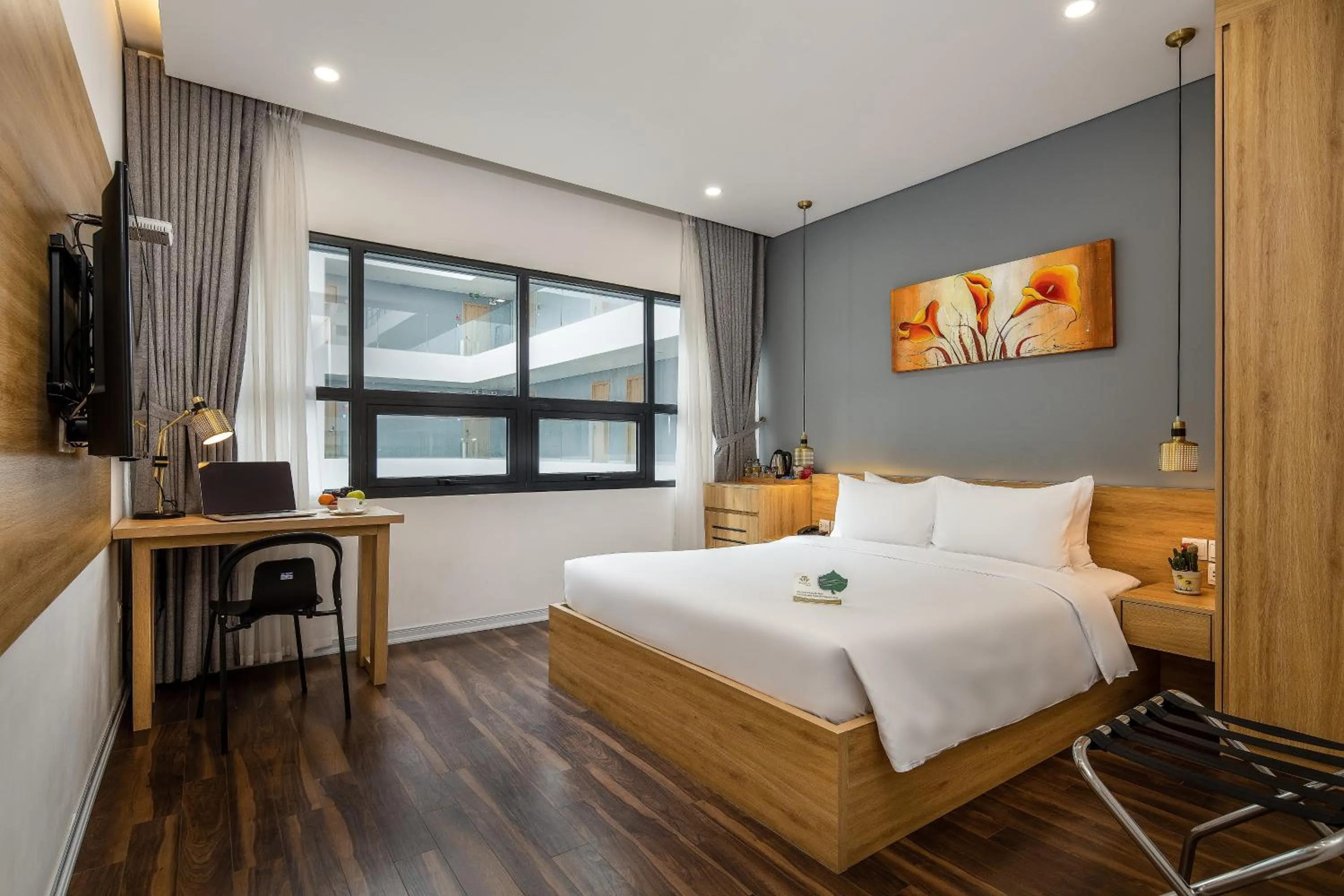 Bed in Magnolia Hotel