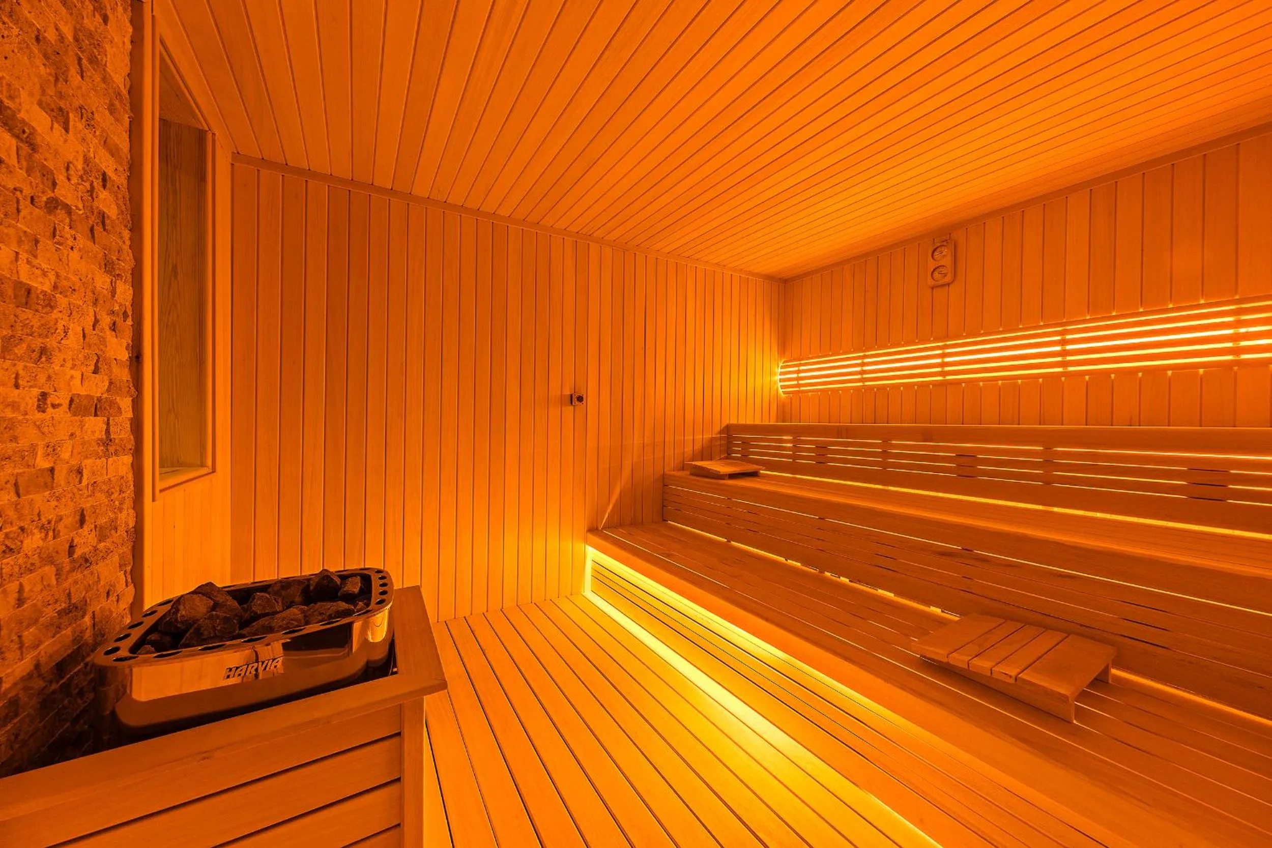 Sauna in Mukarnas Taksim Hotel