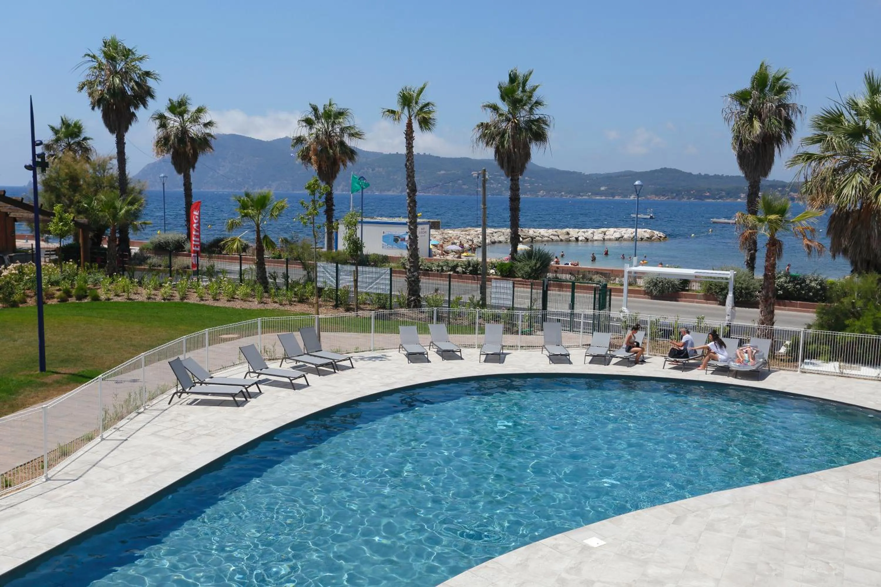 Beach in Résidence Néméa Le Cap Azur