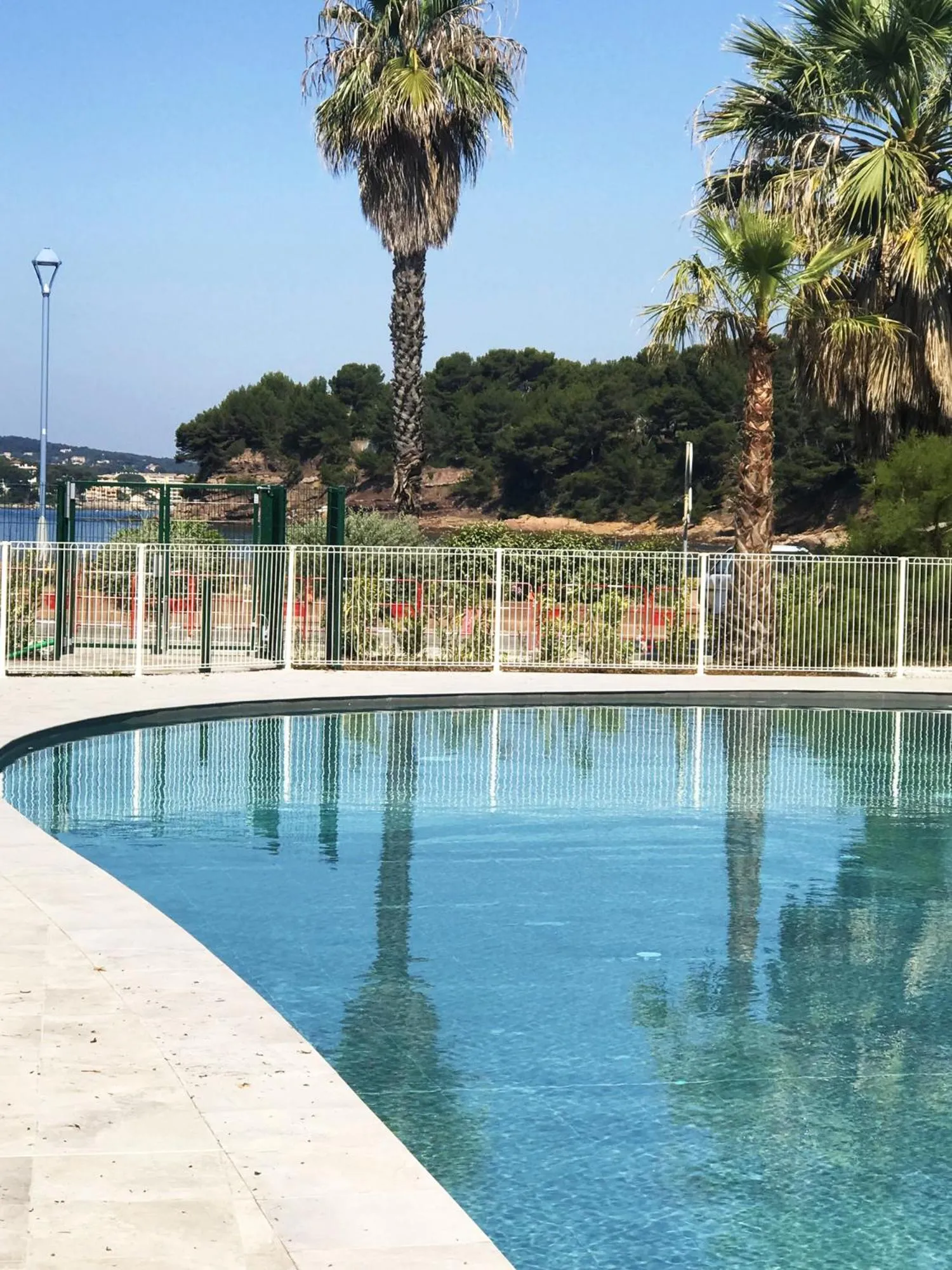 Swimming pool in Résidence Néméa Le Cap Azur