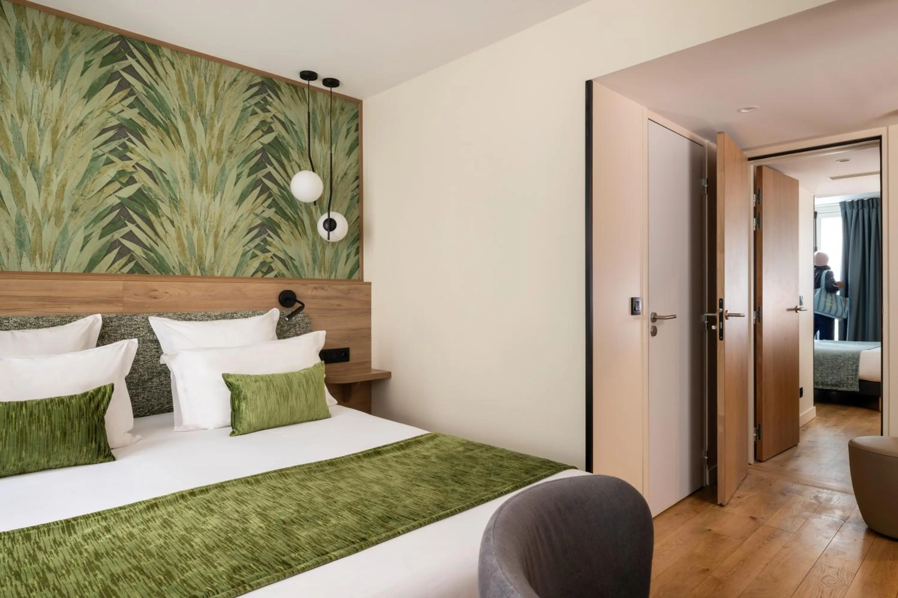 Bed in Hôtel Théorème