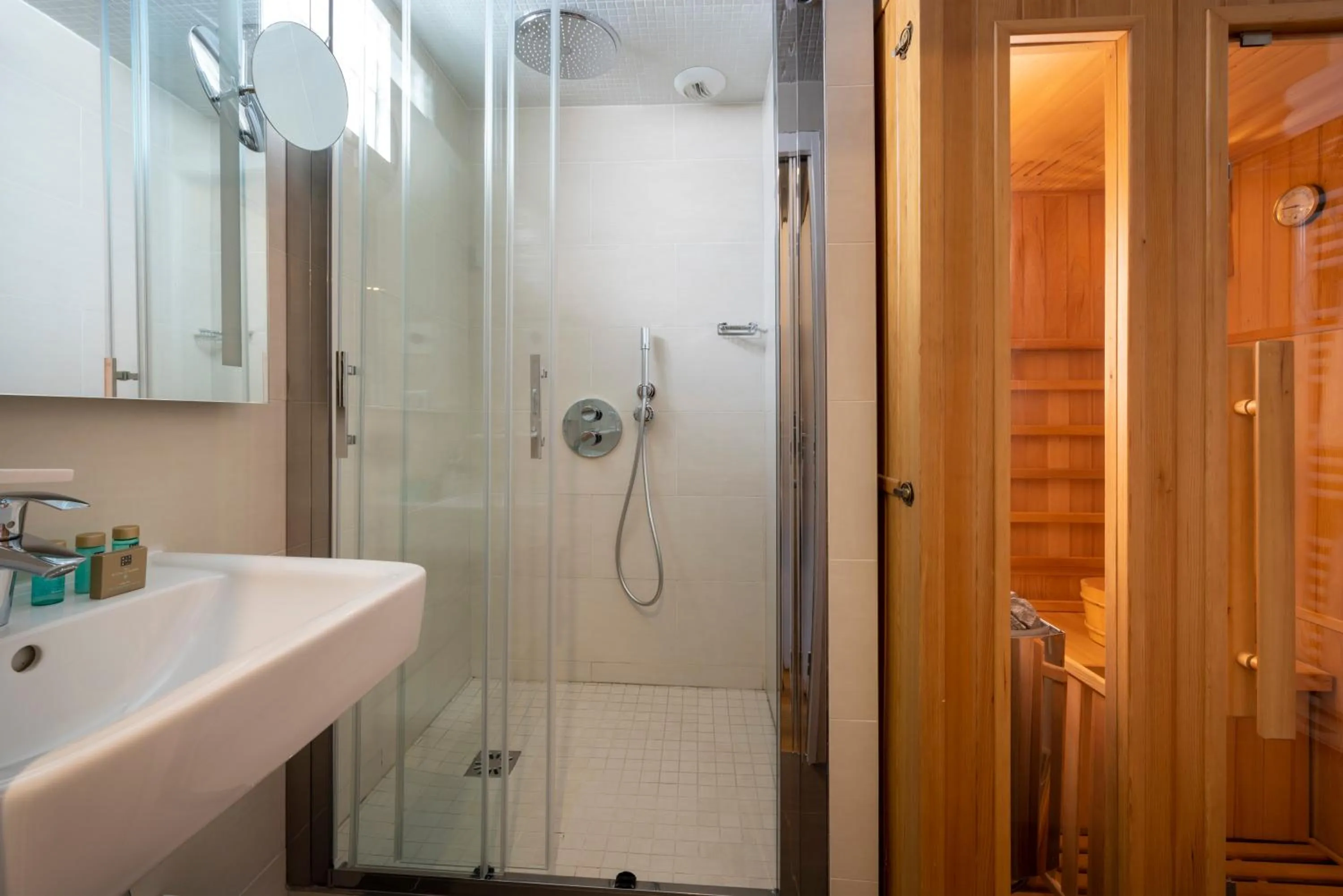 Sauna in Hôtel Théorème