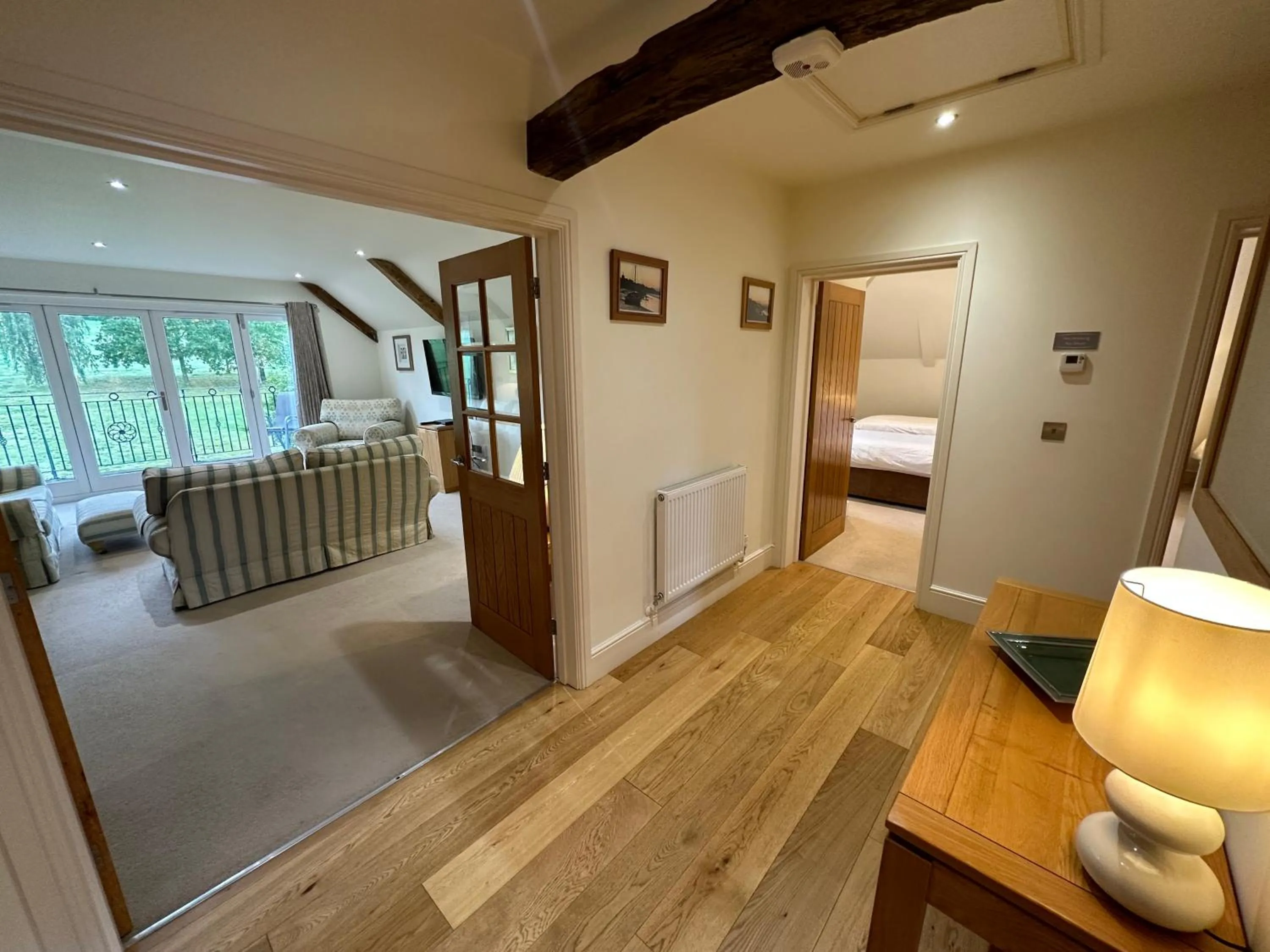 Photo of the whole room, Bed in Meadows Barn