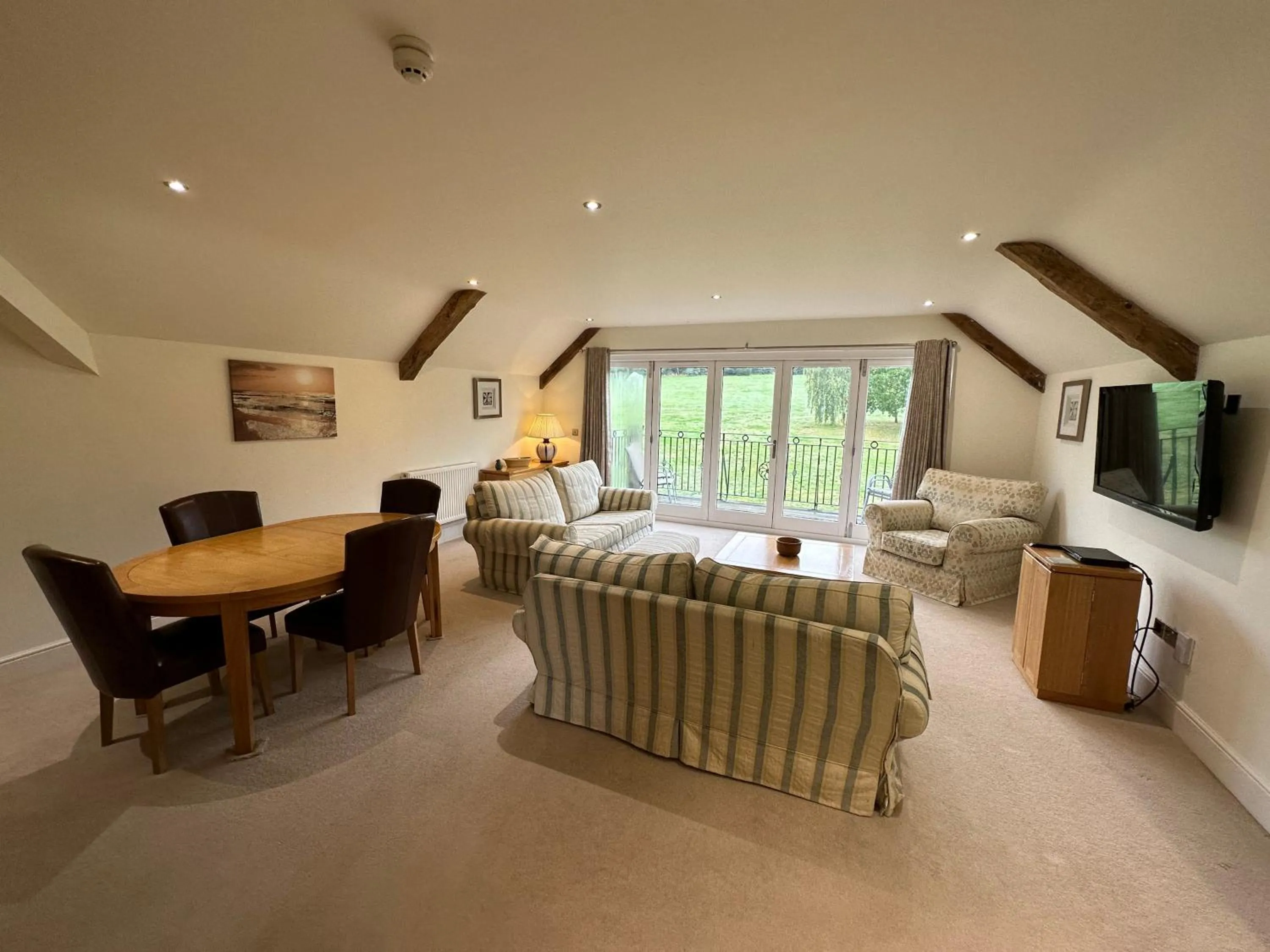 TV and multimedia in Meadows Barn