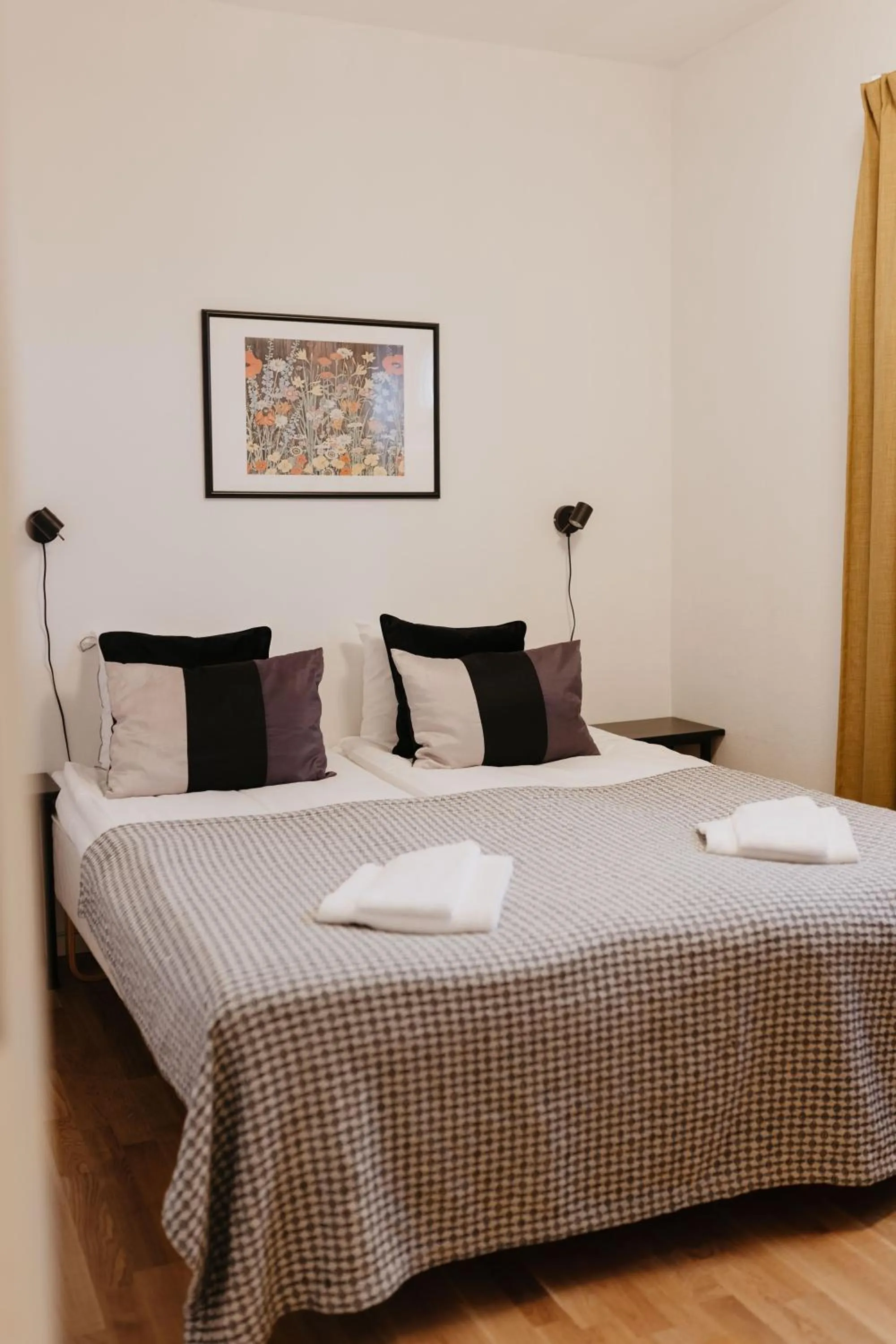 Photo of the whole room, Bed in Vassbo Vandrarhem