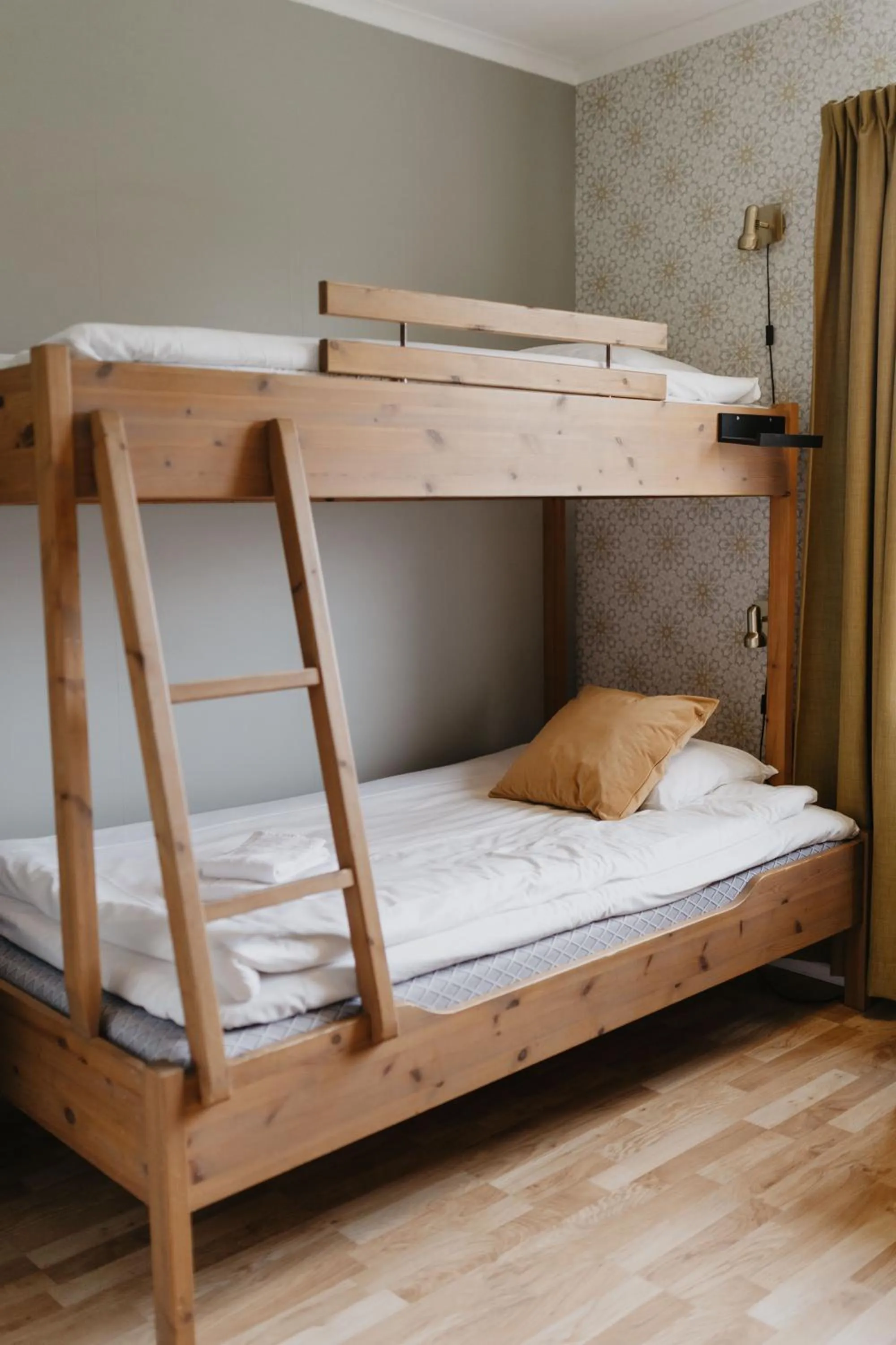 Photo of the whole room, Bed in Vassbo Vandrarhem