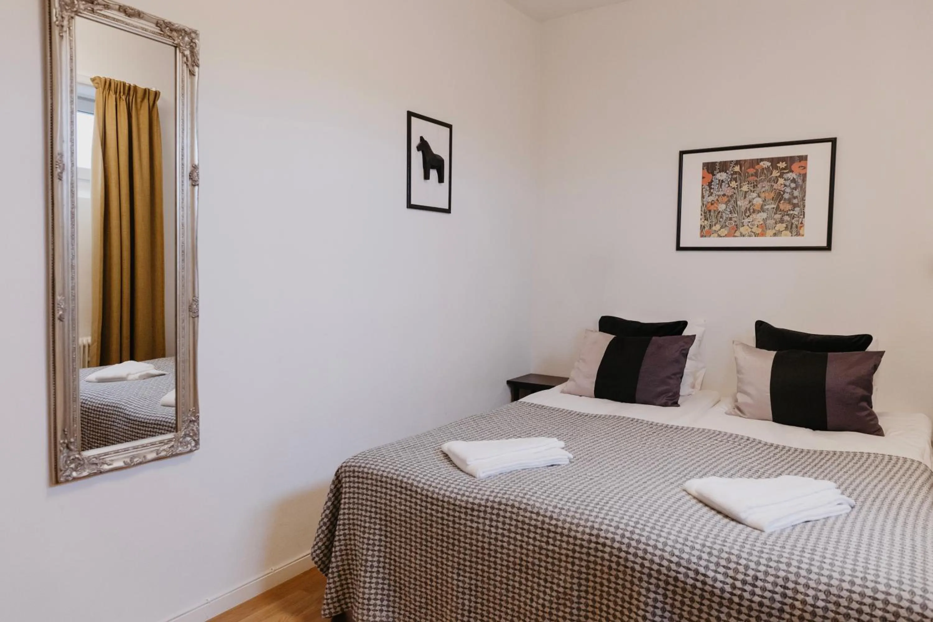 Photo of the whole room, Bed in Vassbo Vandrarhem