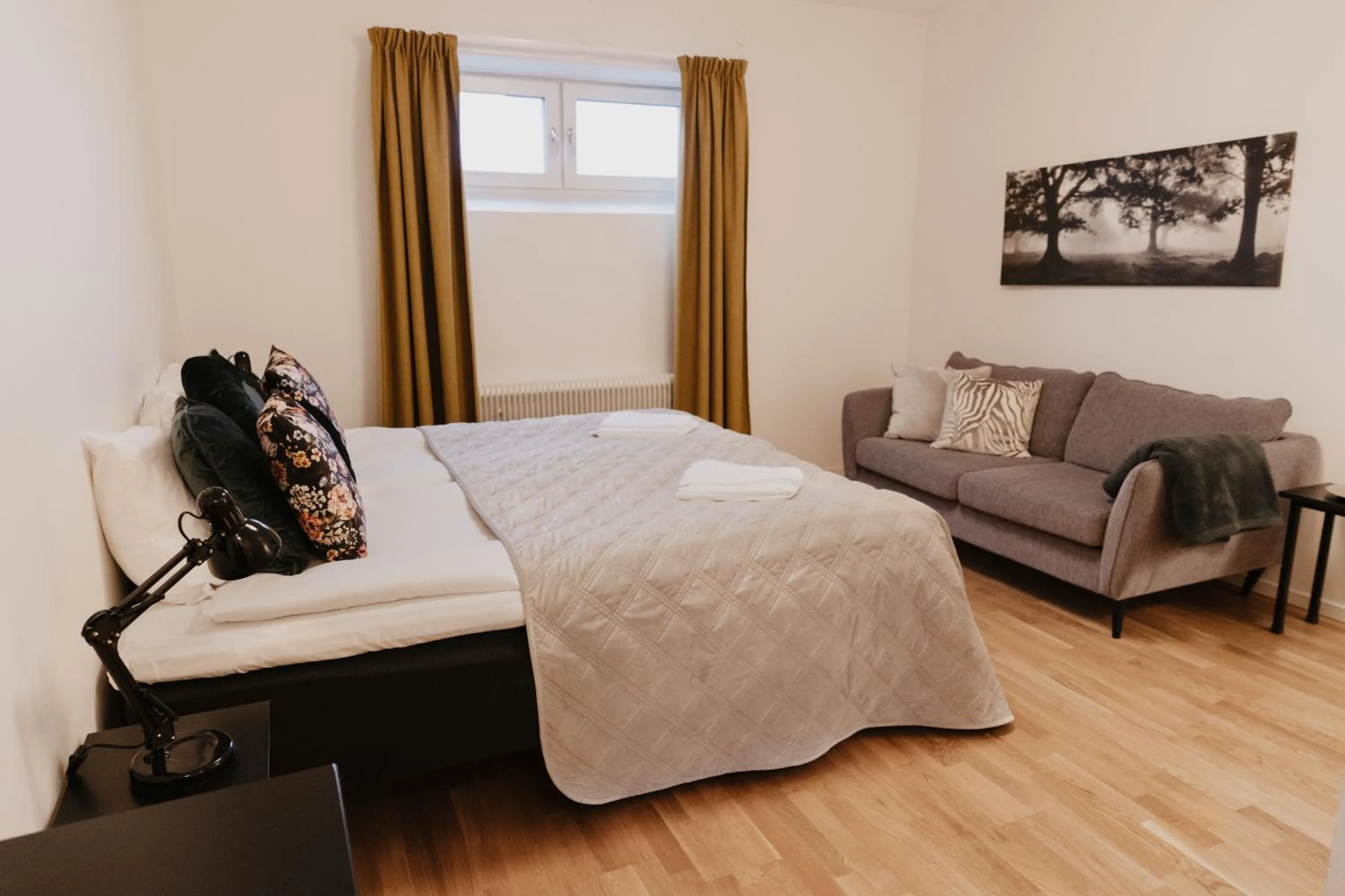 Photo of the whole room, Bed in Vassbo Vandrarhem