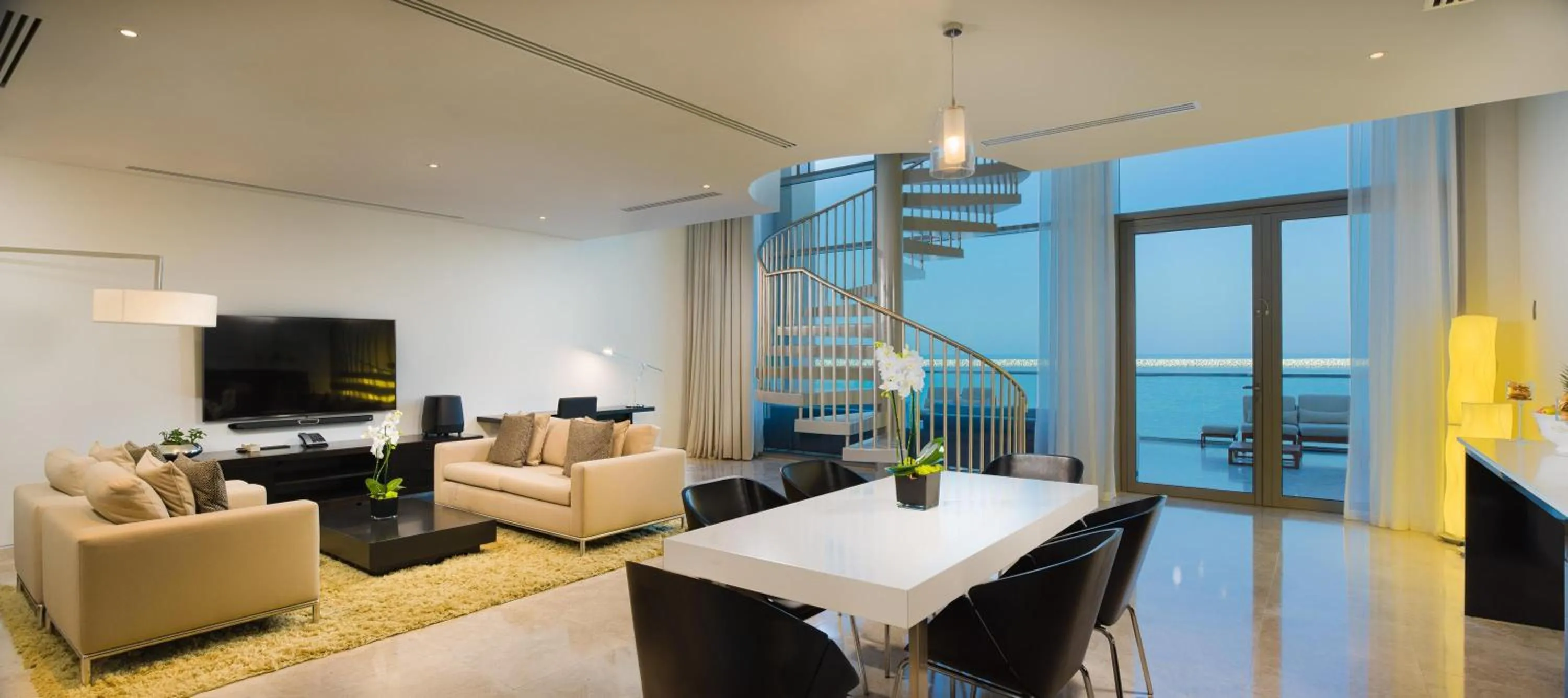 Photo of the whole room, Bed in Kempinski Hotel Muscat