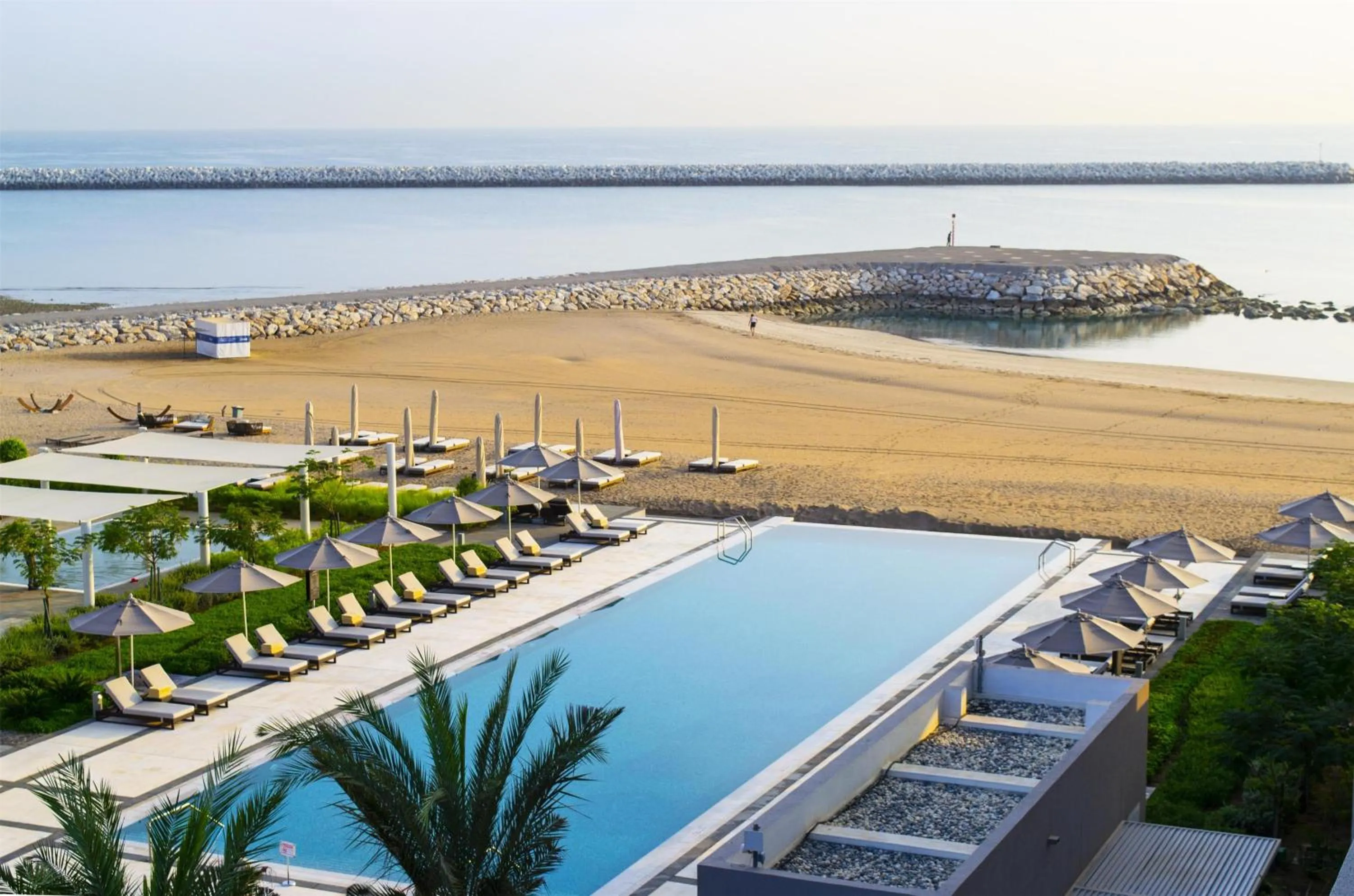 Pool view in Kempinski Hotel Muscat