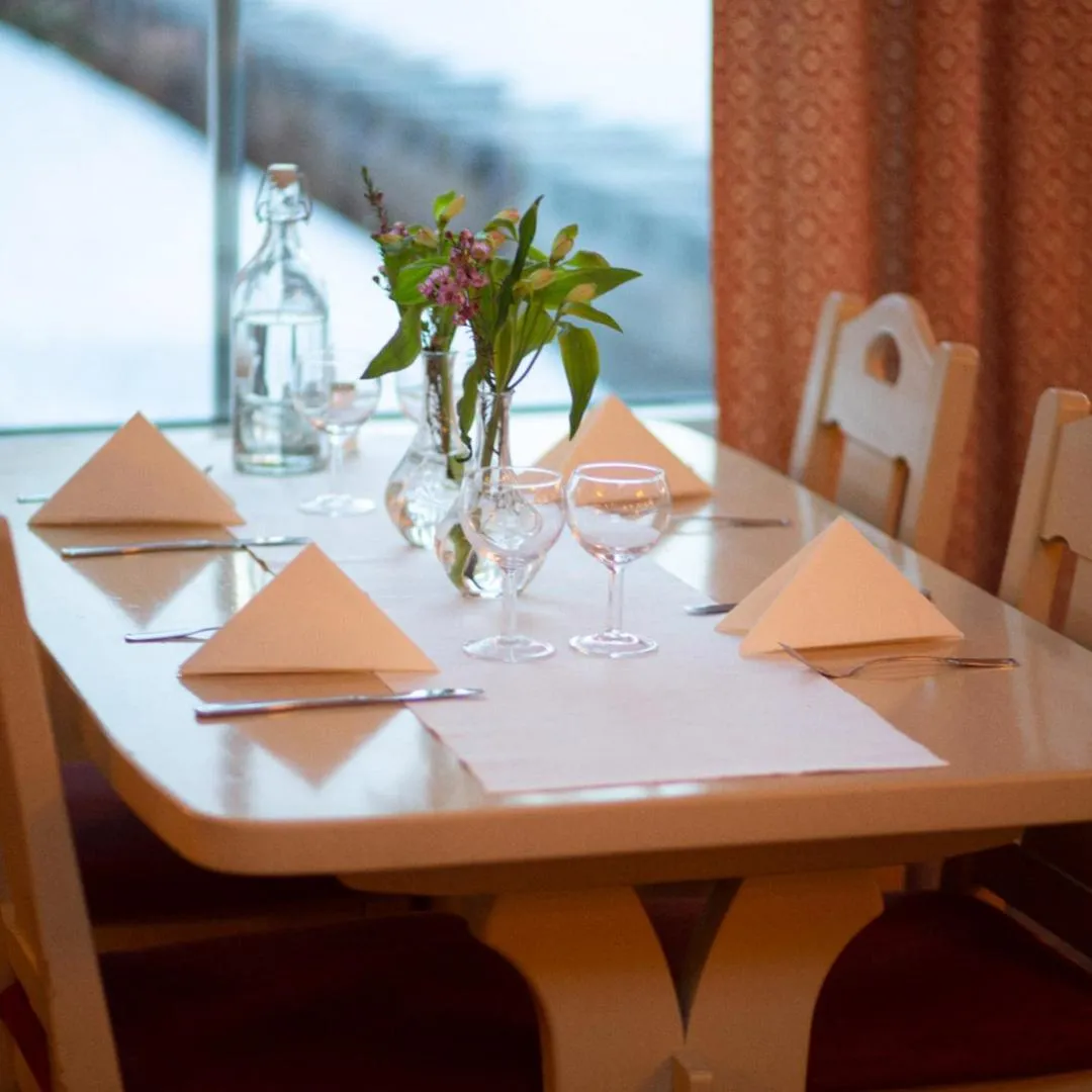 Restaurant/places to eat in Hotell Moskogen