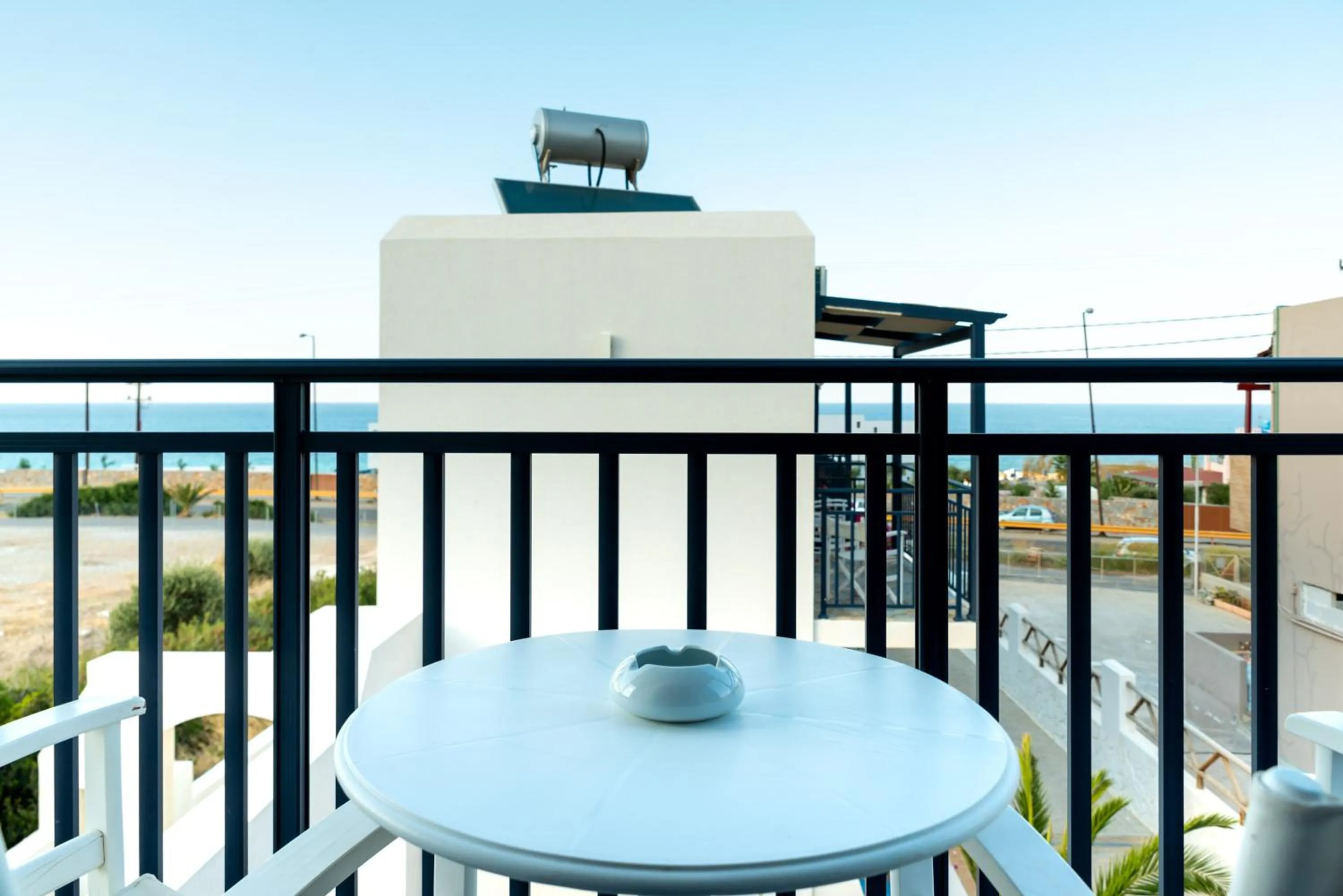 Dining area in Okirroi Villas Chersonissos