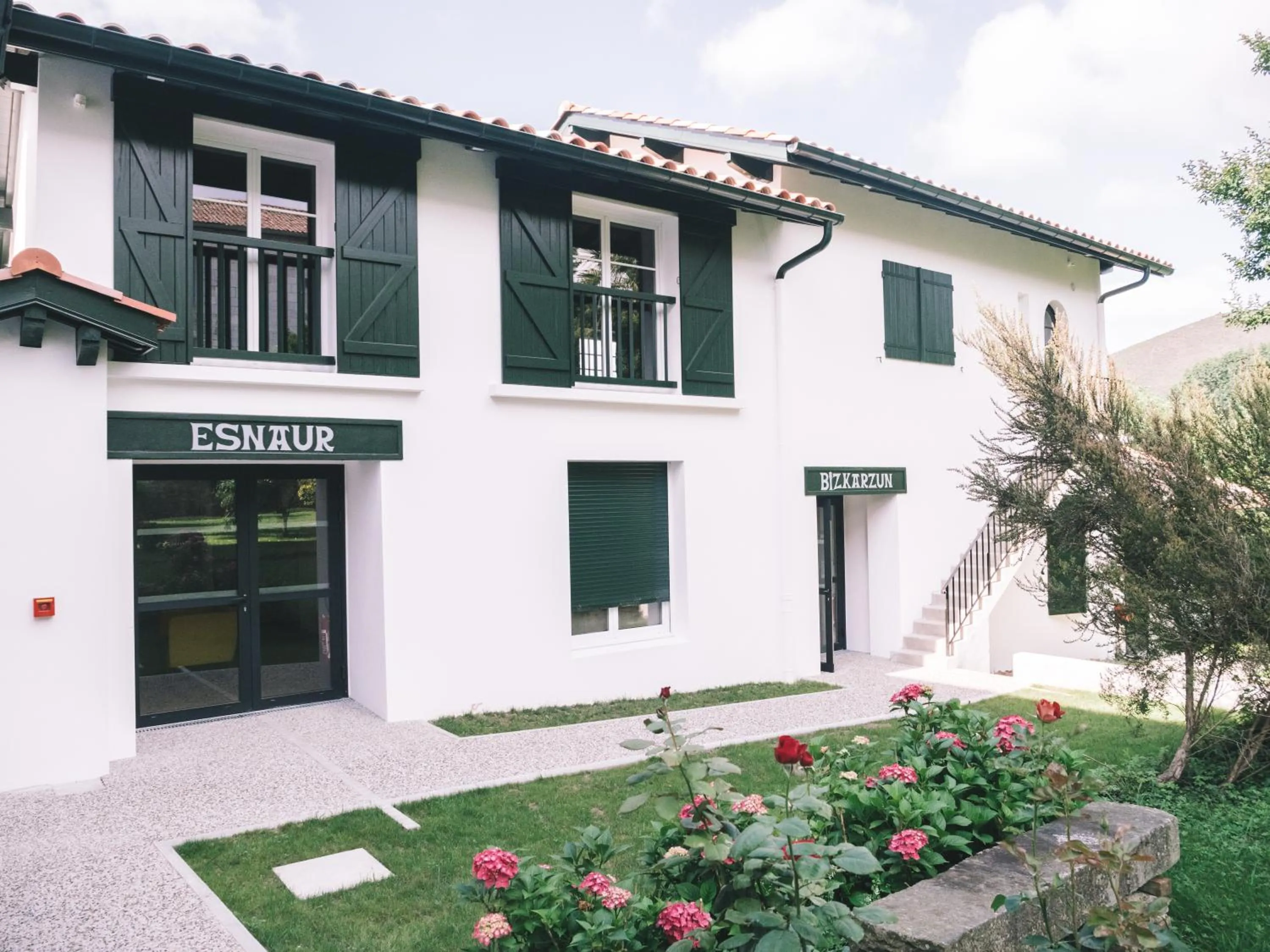 Facility for disabled guests in Hôtel de la Rhune