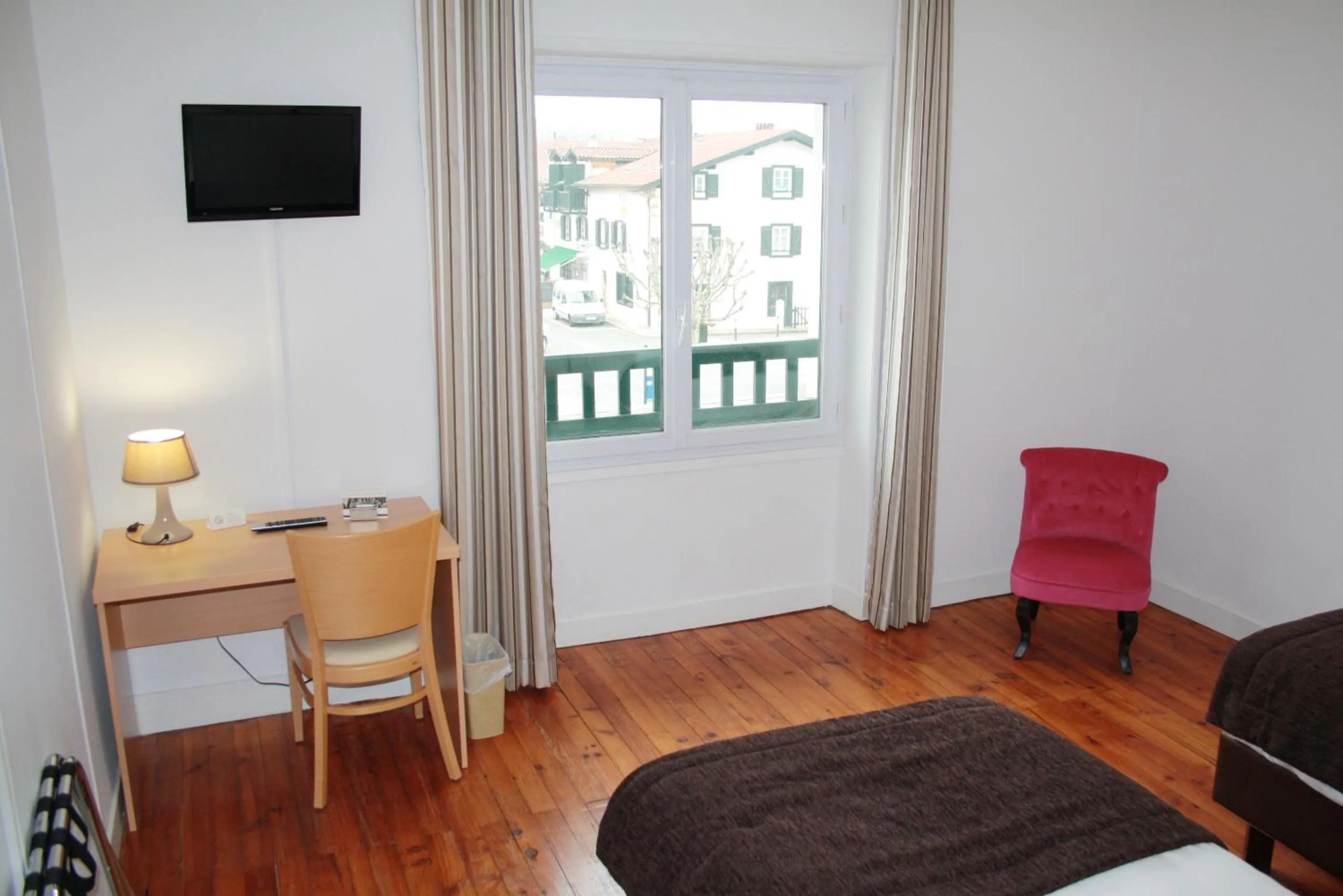 Bedroom, Bed in Hôtel de la Rhune