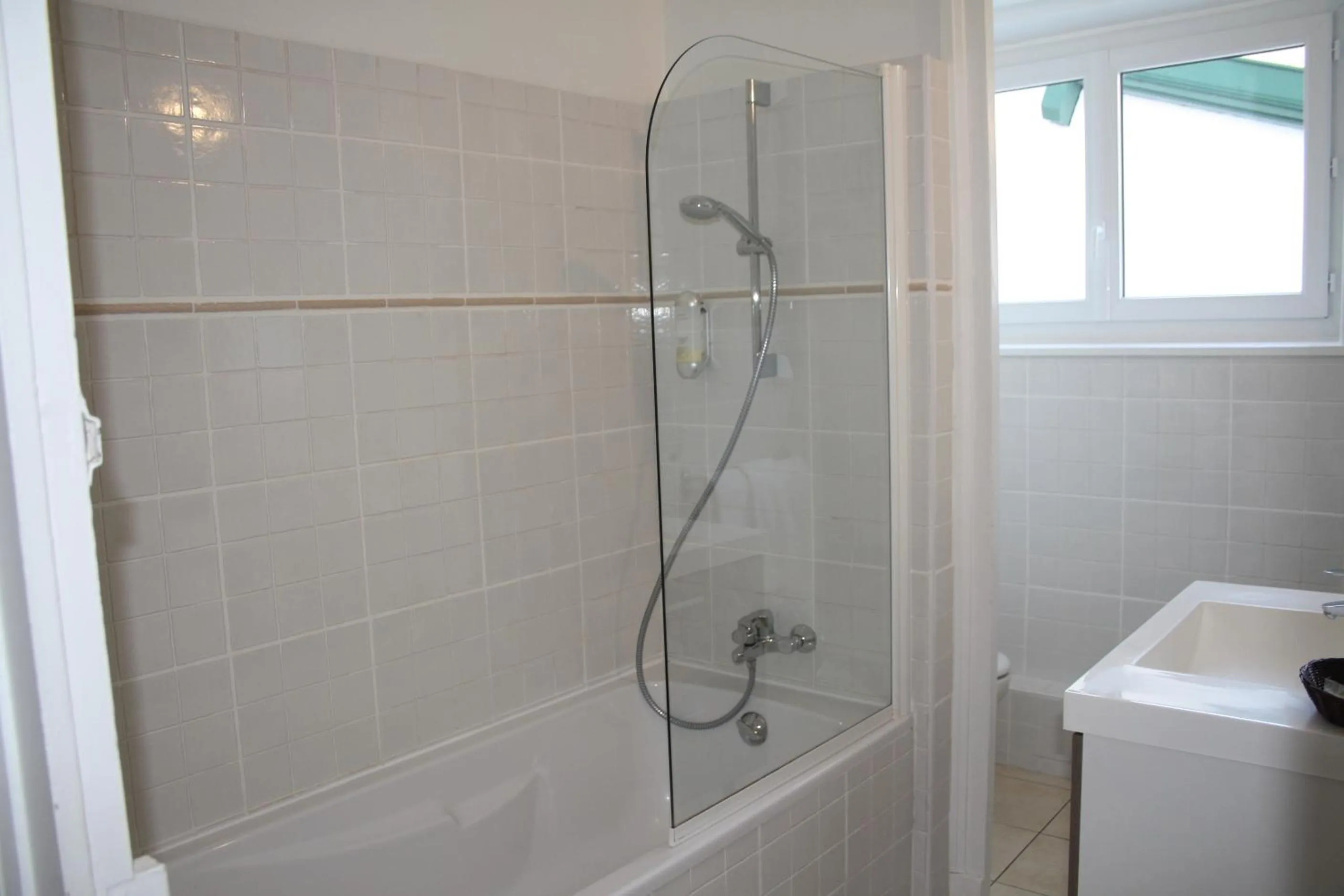 Bathroom in Hôtel de la Rhune