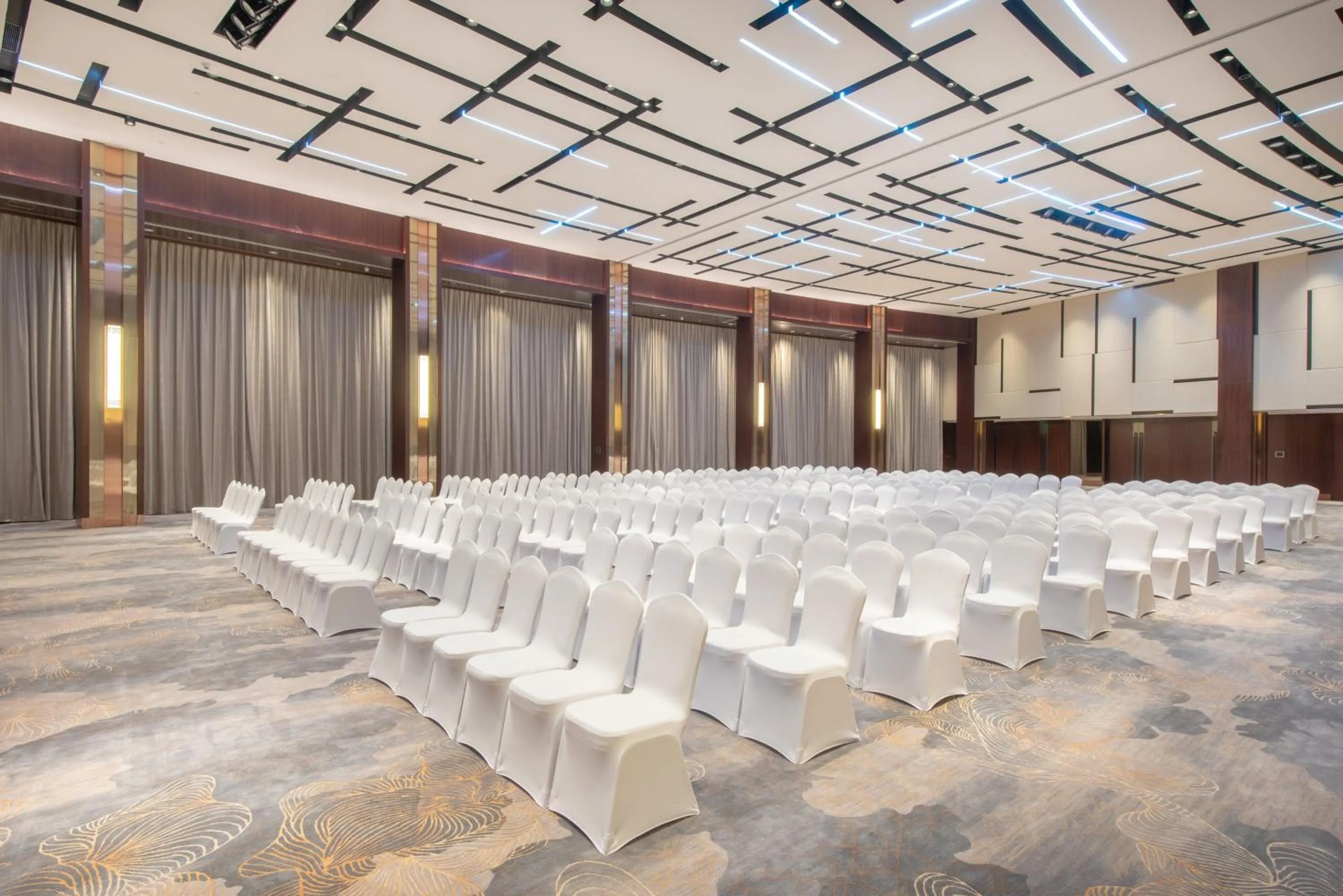 Banquet/Function facilities in Crowne Plaza Zhuhai City Center by IHG