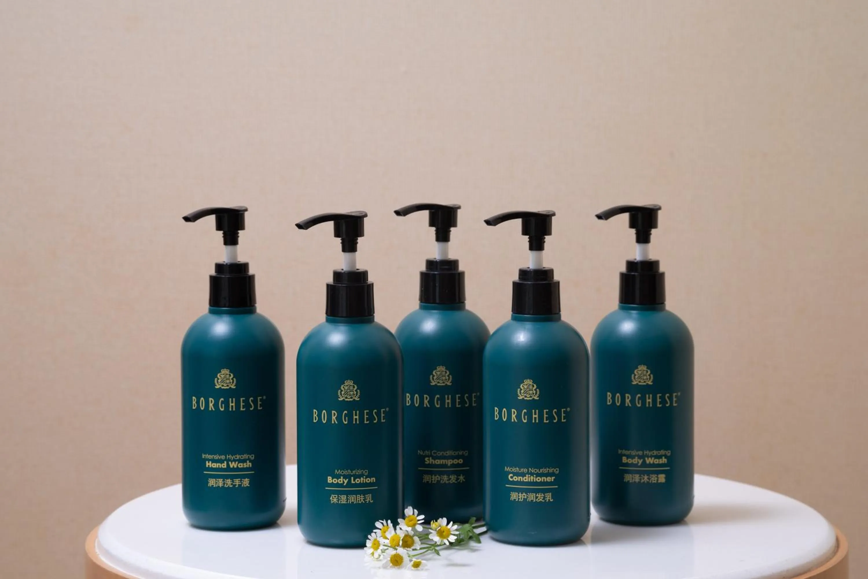 Photo of the whole room in Crowne Plaza Zhuhai City Center by IHG