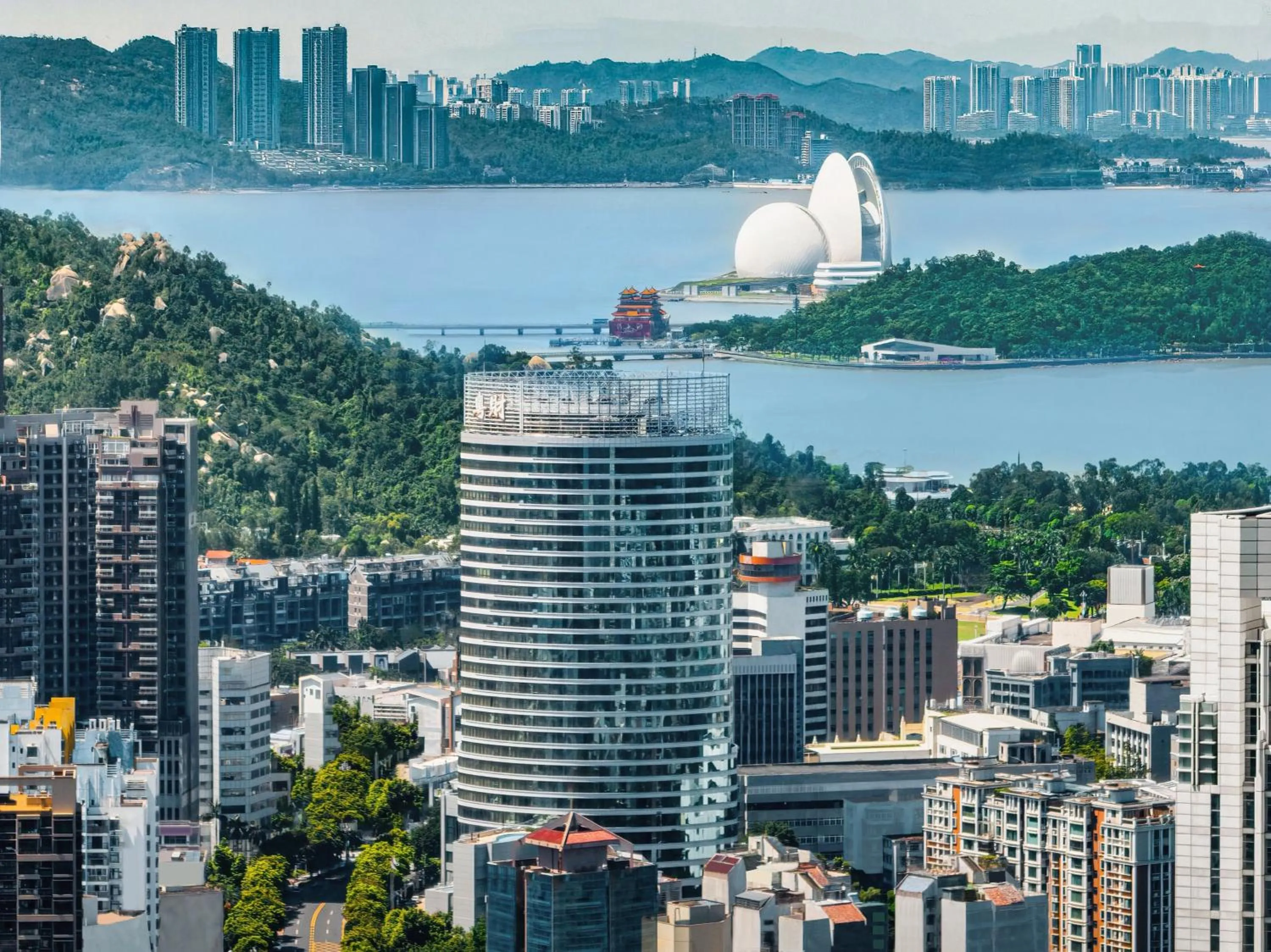 Property building in Crowne Plaza Zhuhai City Center by IHG