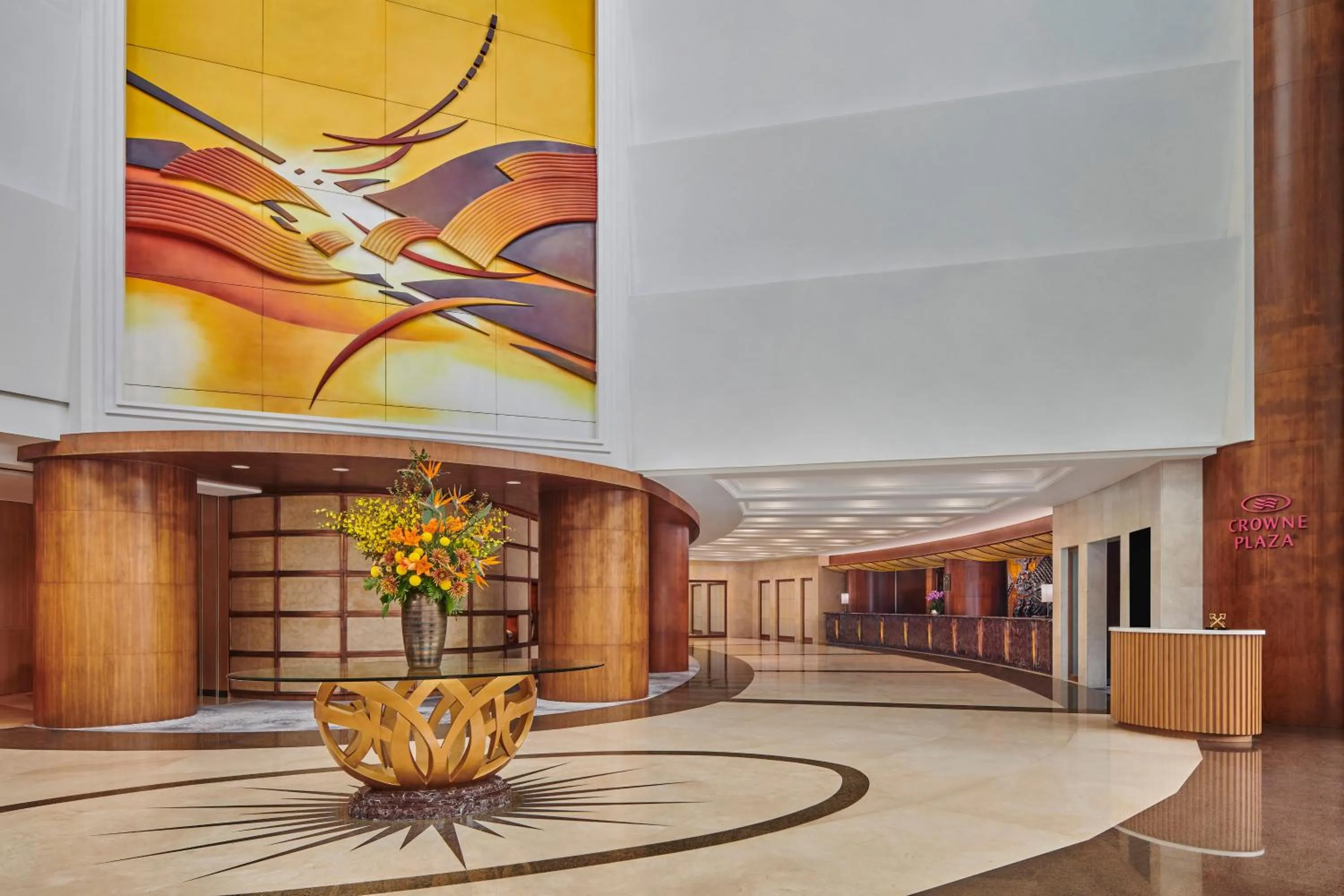 Lobby or reception in Crowne Plaza Zhuhai City Center by IHG
