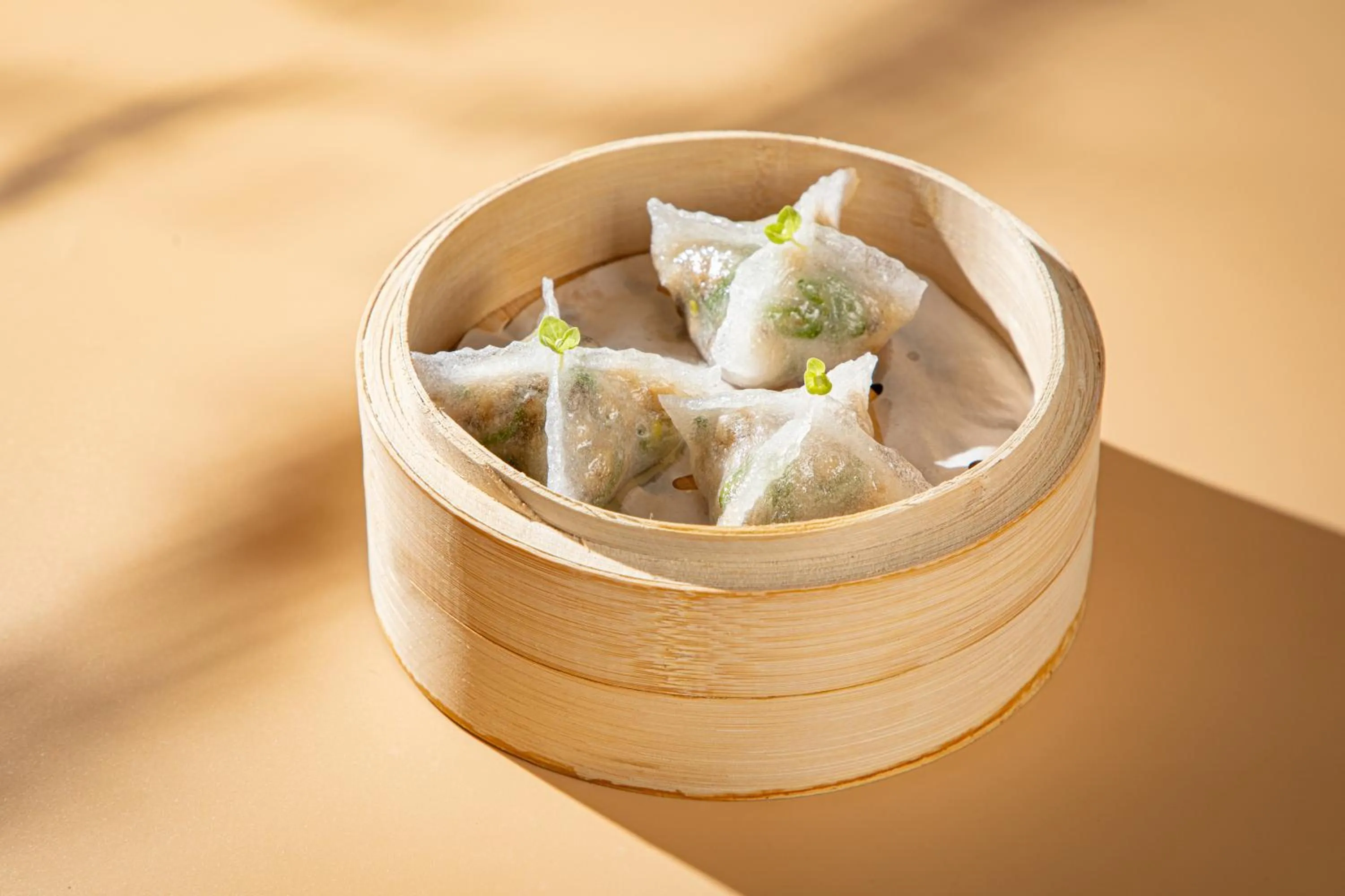 Restaurant/places to eat in Crowne Plaza Shenzhen Longgang City Centre by IHG