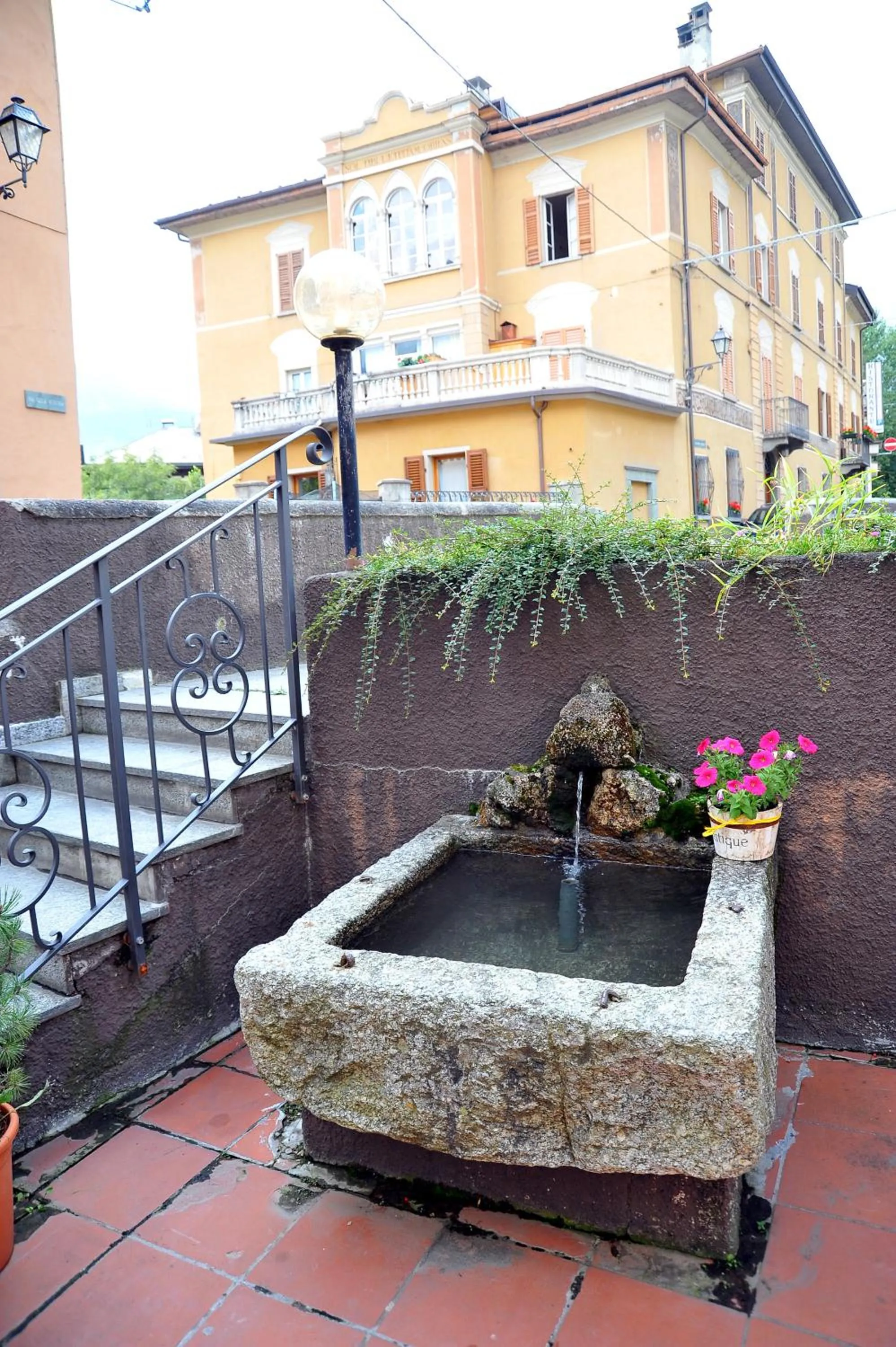 Decorative detail in Albergo Stelvio