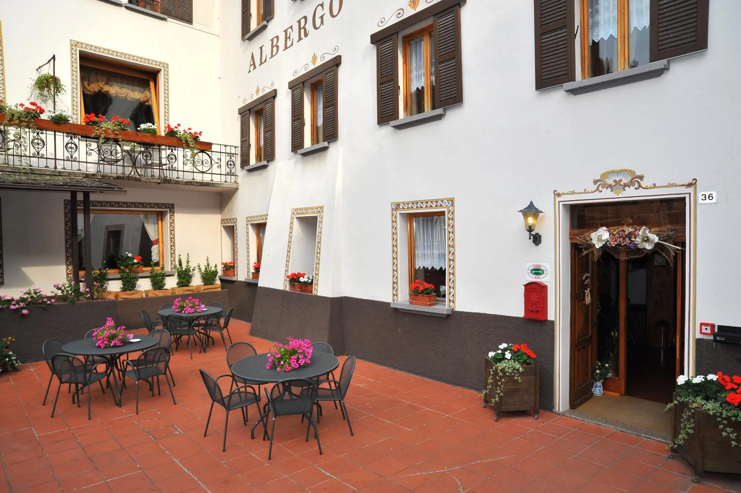Facade/entrance in Albergo Stelvio