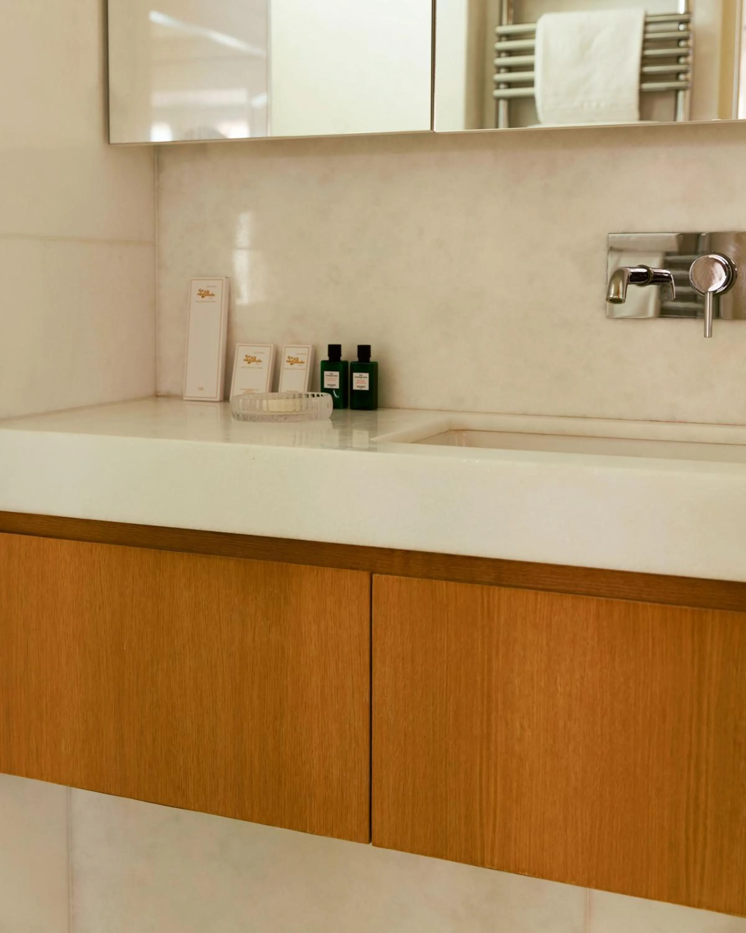 Toilet in Hotel la Ponche