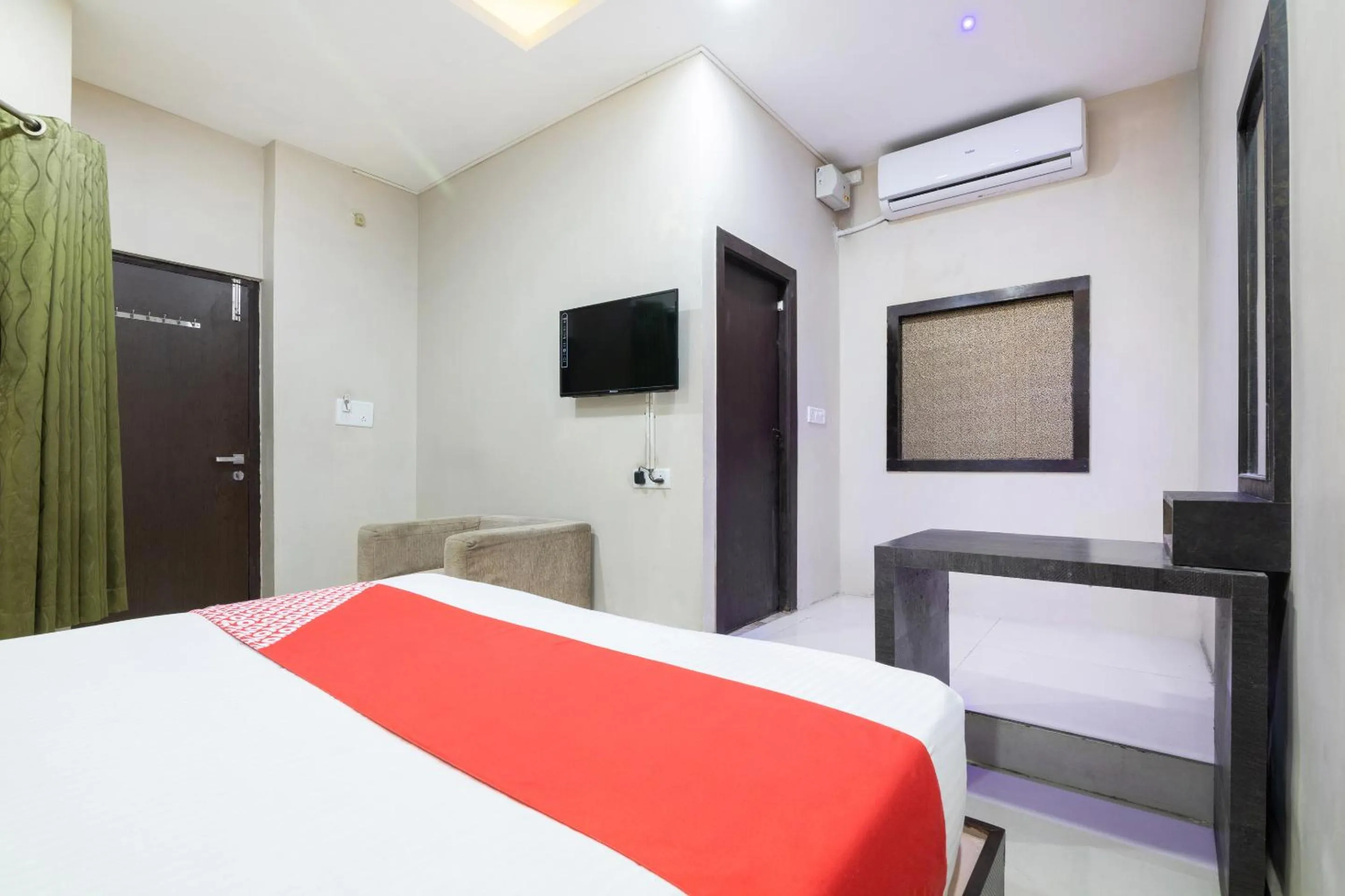 Bed in Hotel Bestend