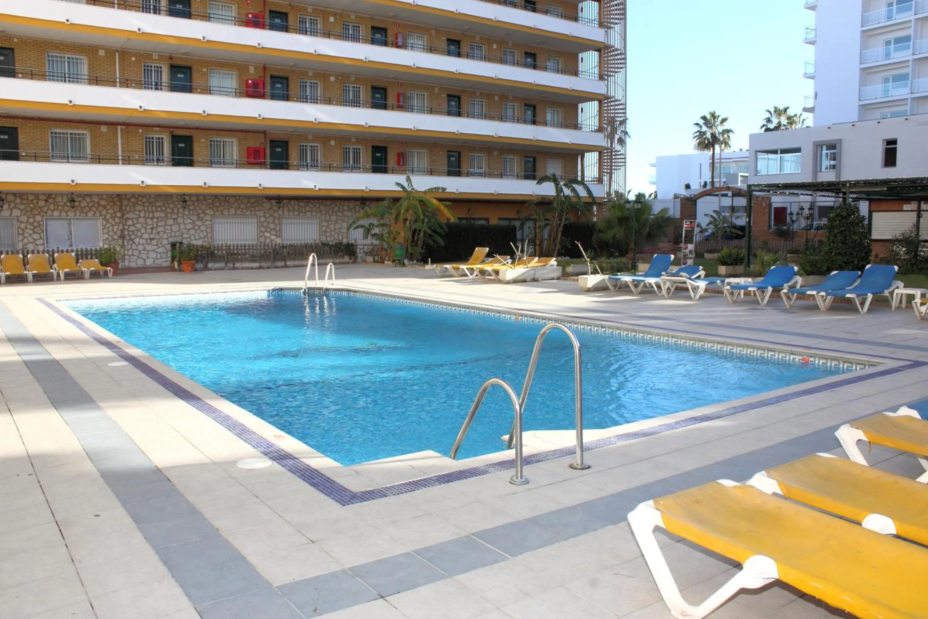 Swimming pool in Apartamentos Buensol