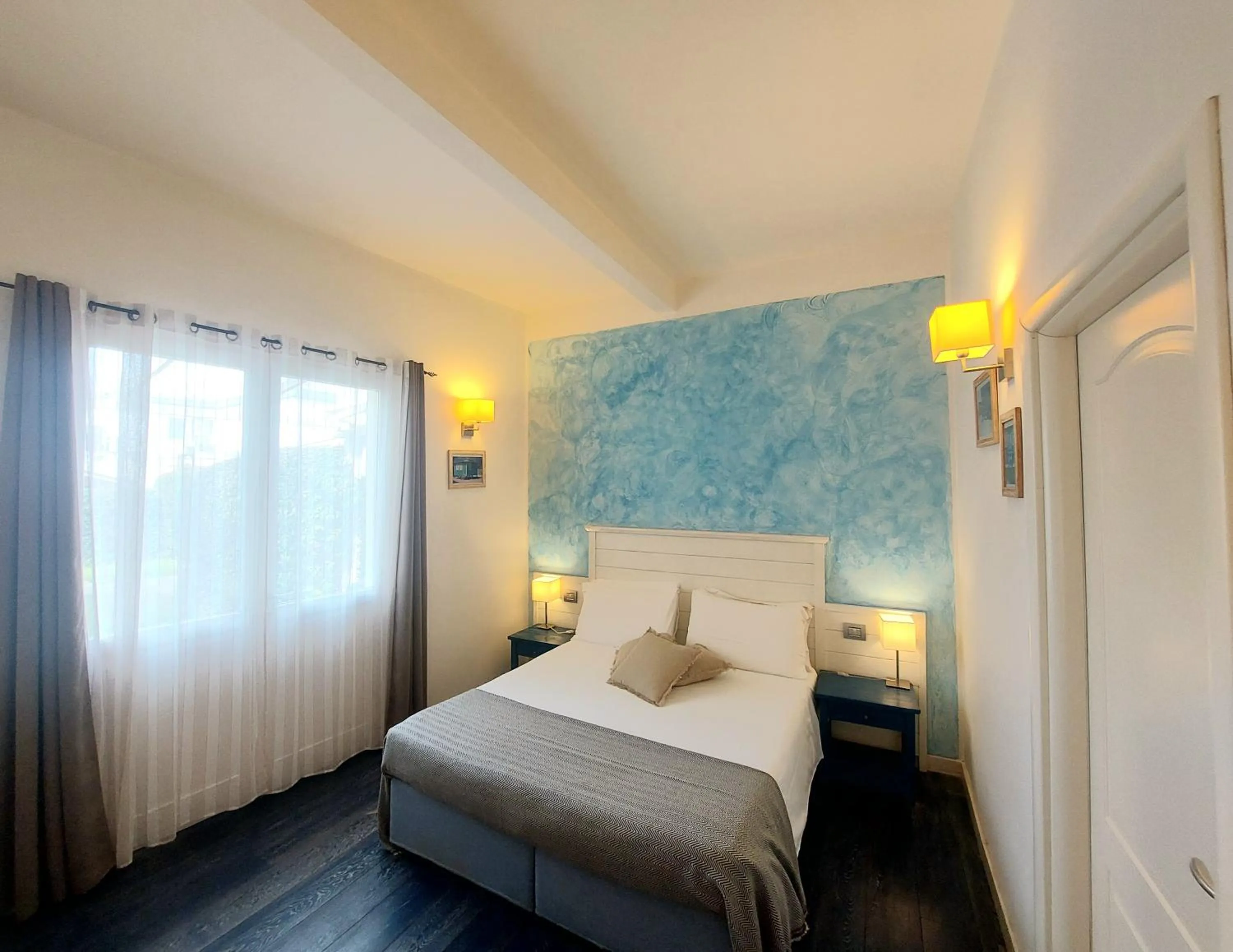 Photo of the whole room, Bed in Hotel La Villa Del Mare