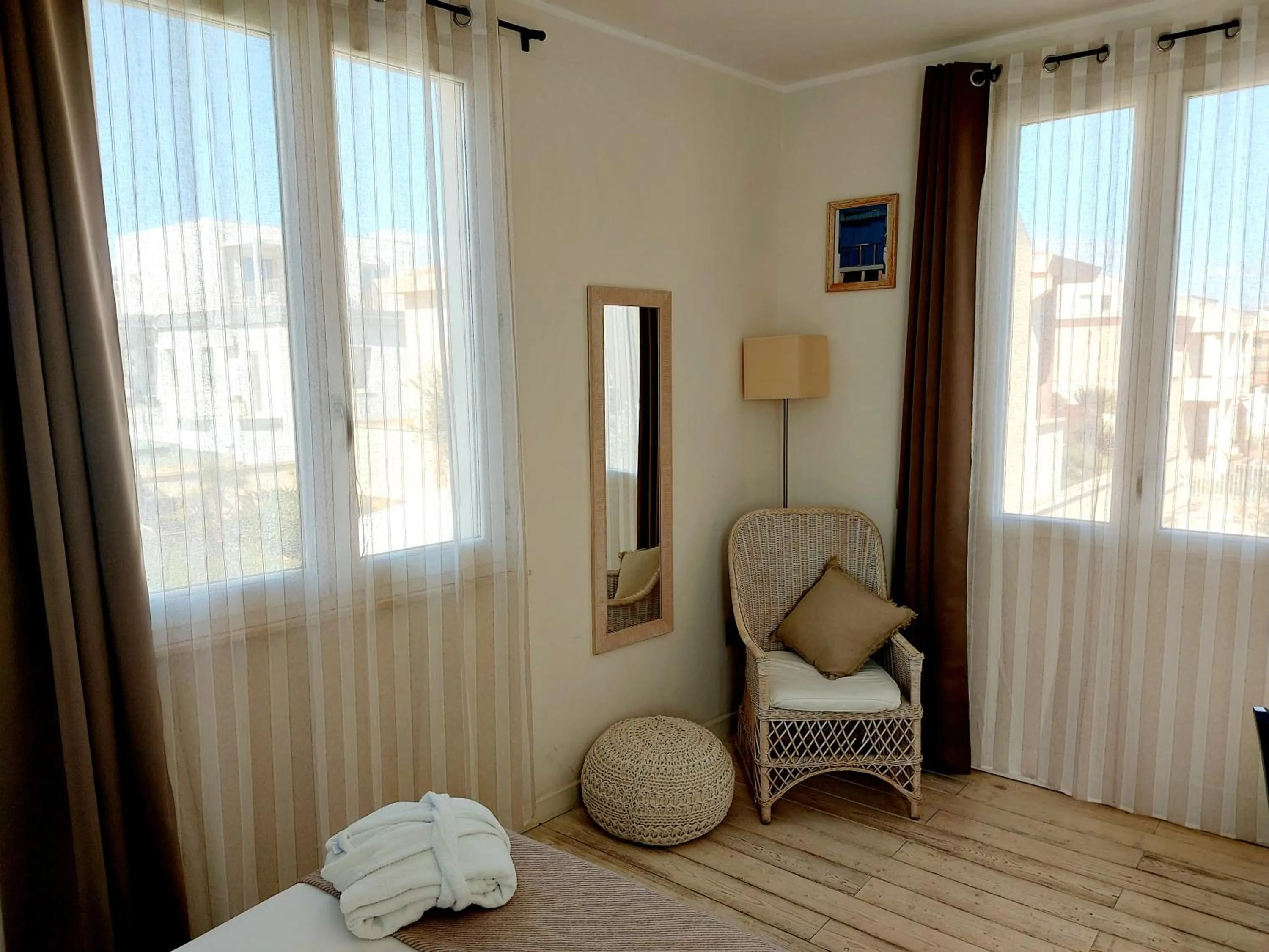 View (from property/room), Bed in Hotel La Villa Del Mare