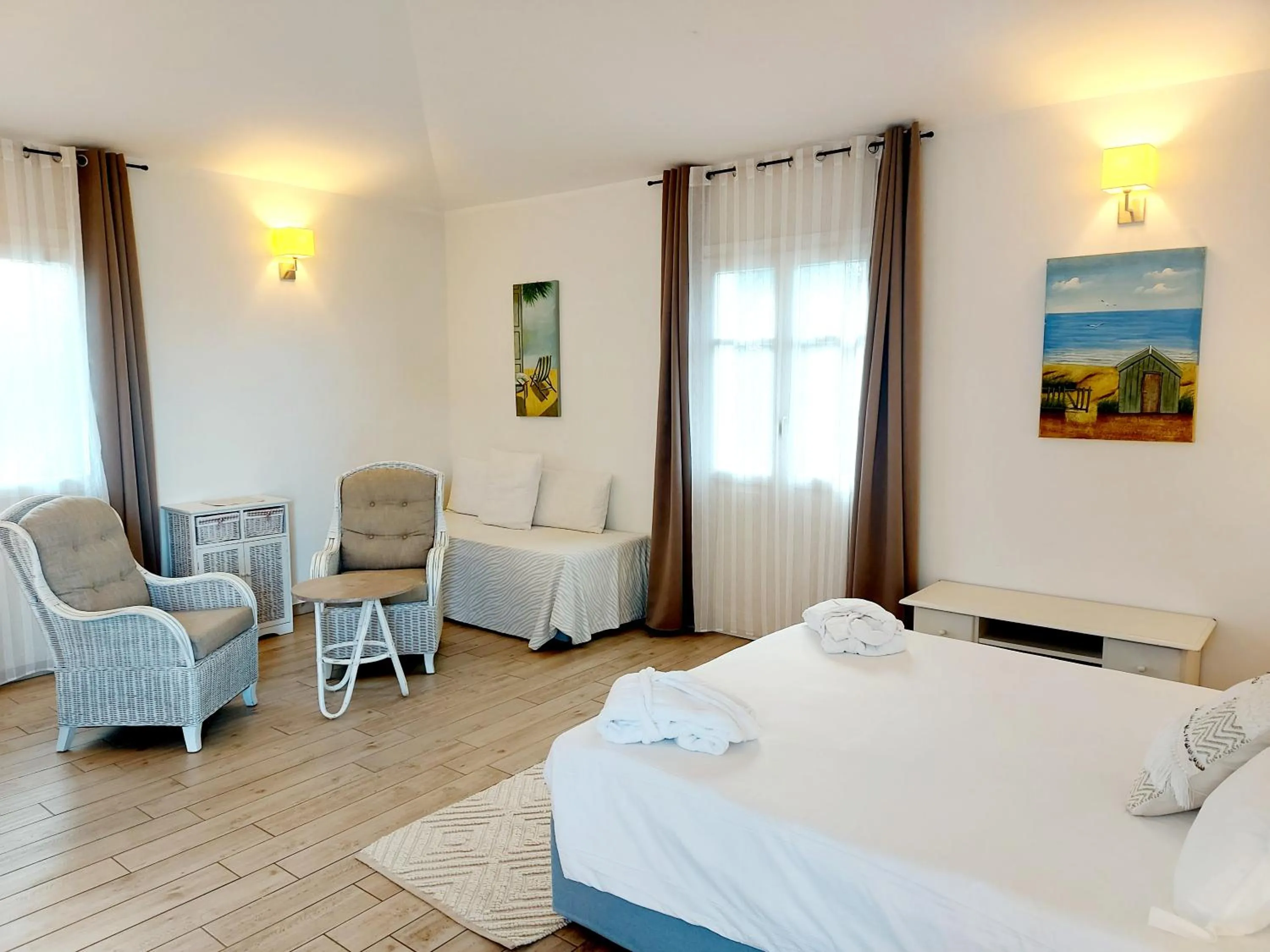 Living room, Bed in Hotel La Villa Del Mare