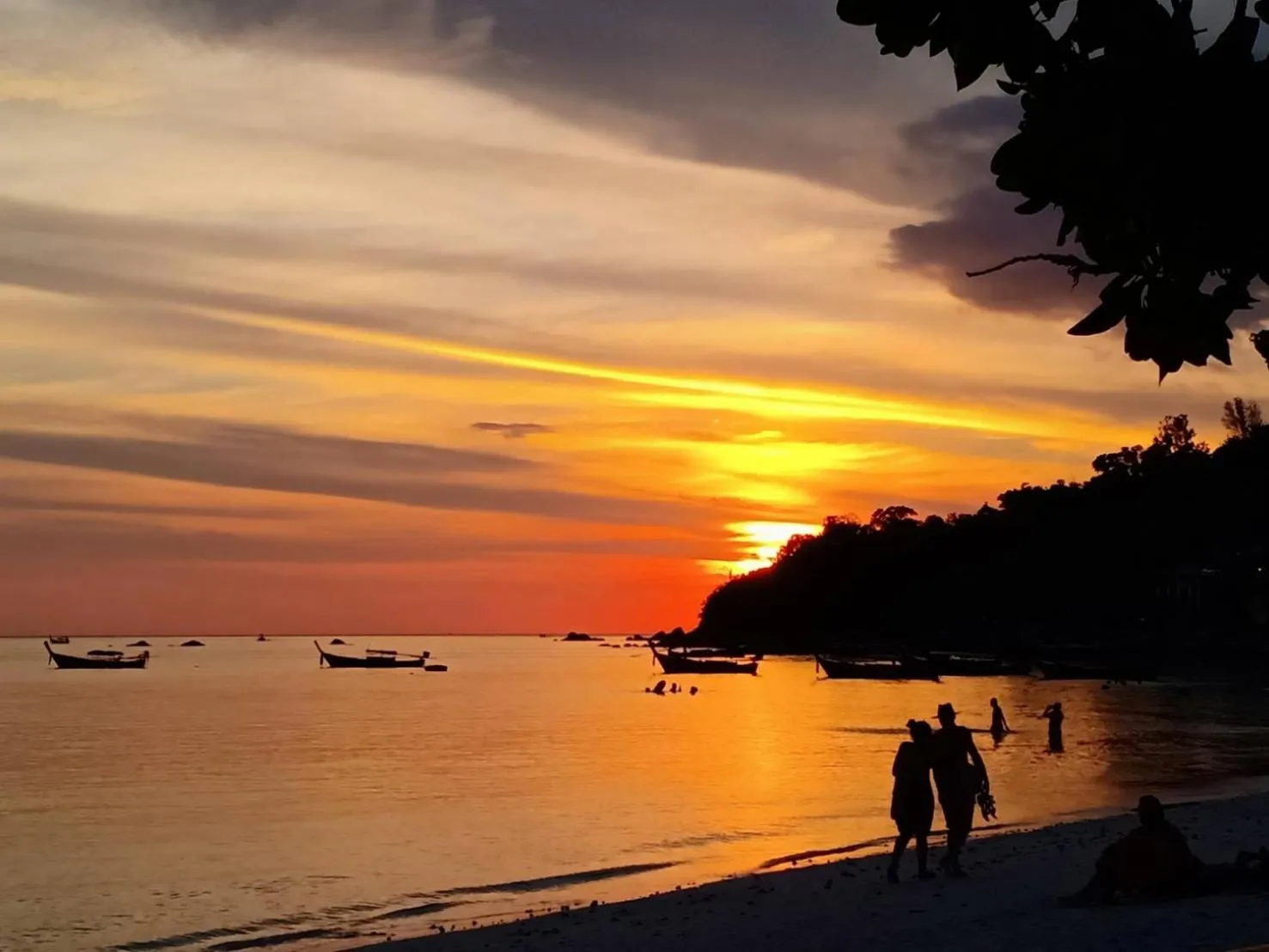 Sunset in Z-Touch Lipe Island Resort
