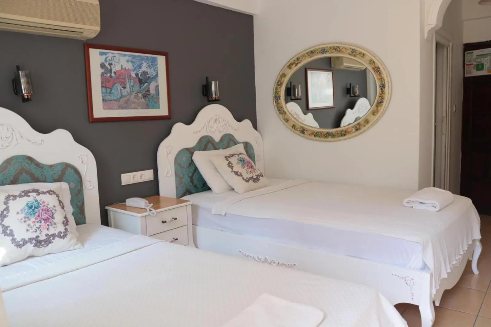 Bedroom, Bed in Taner Otel