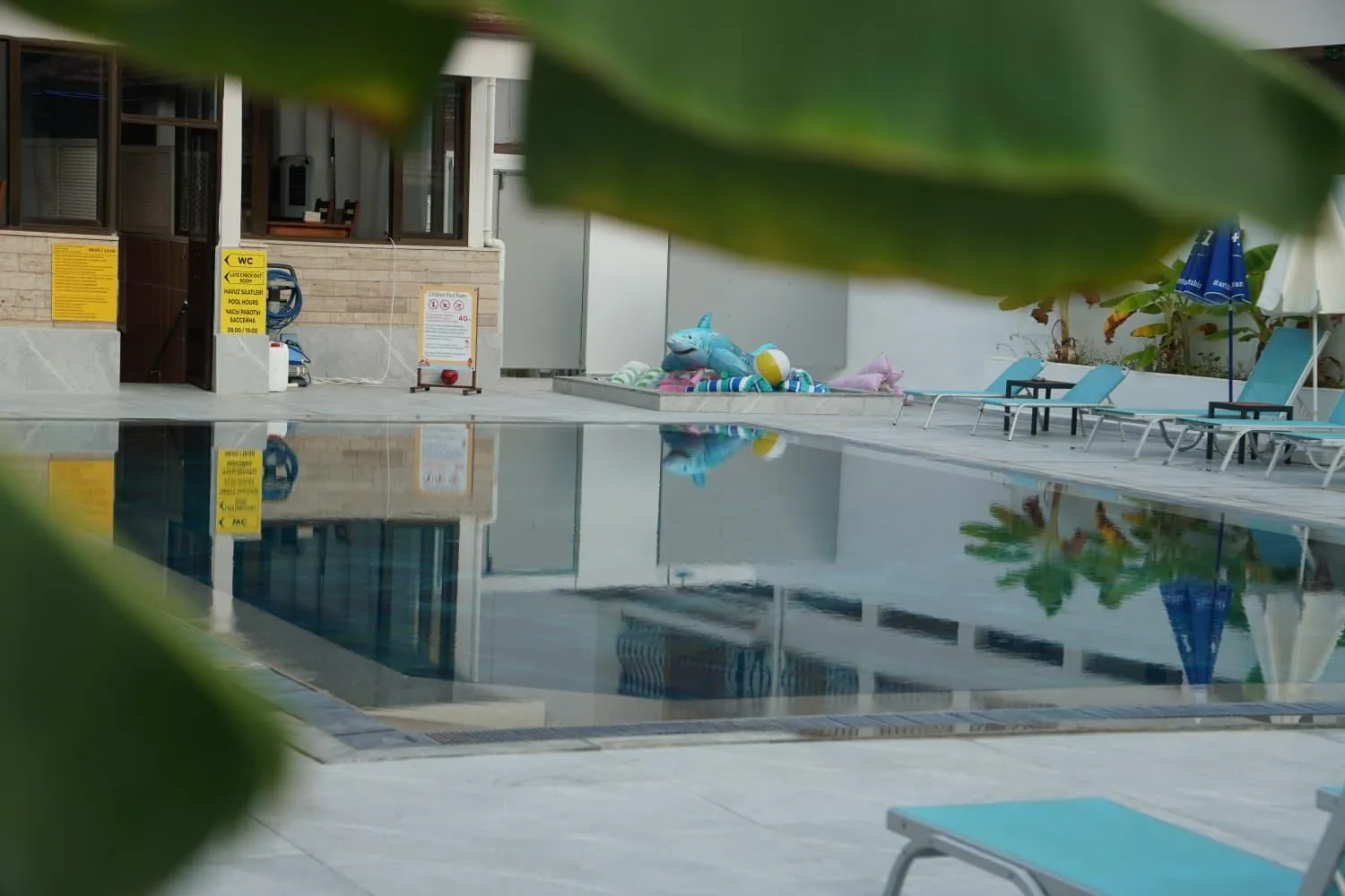 Pool view in Taner Otel