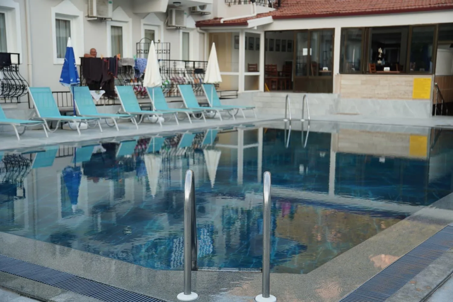 Swimming pool in Taner Otel