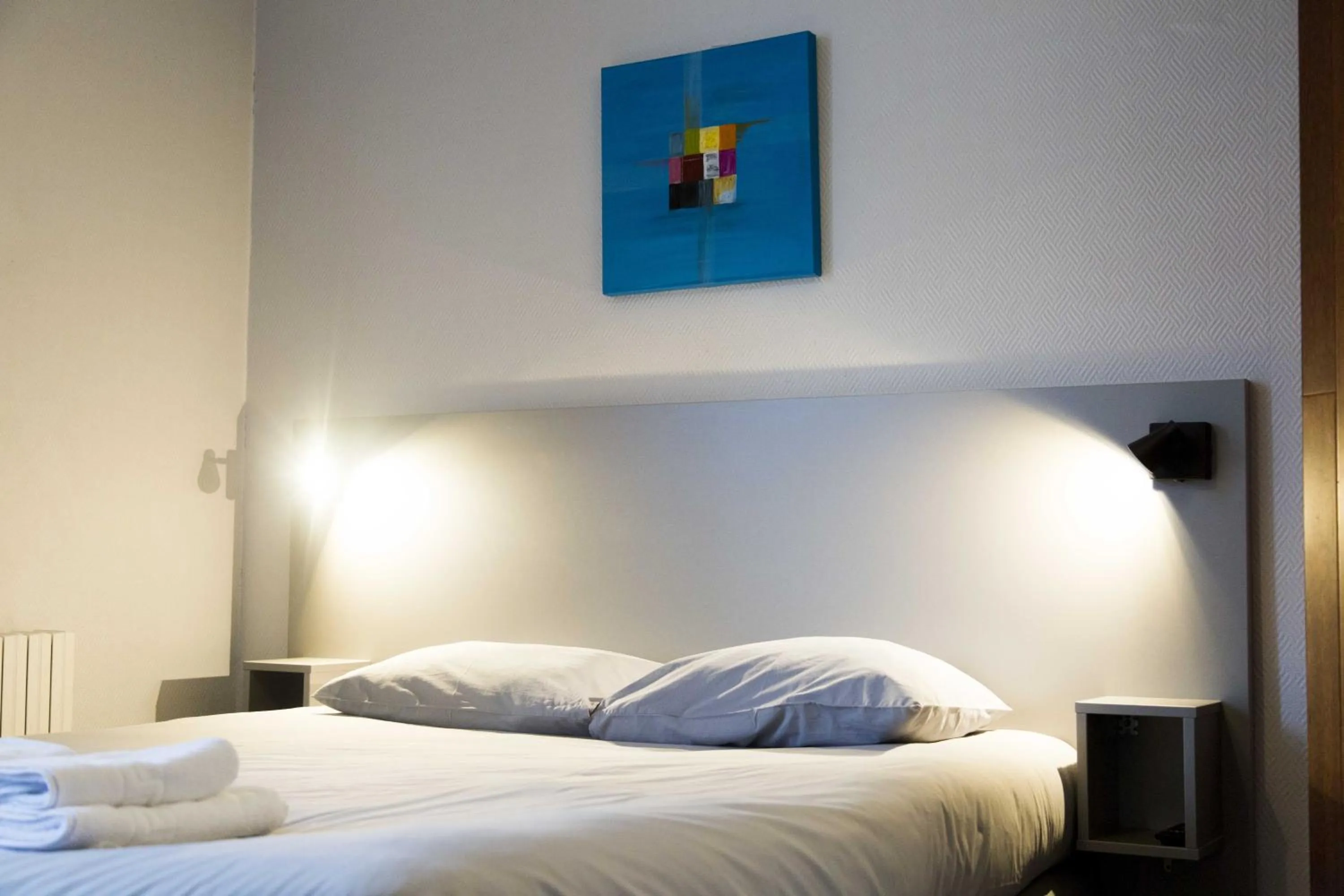 Bed in Smartappart Cherbourg (la rose des vents)