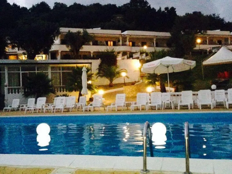 Swimming pool in Hotel Diamond Residence