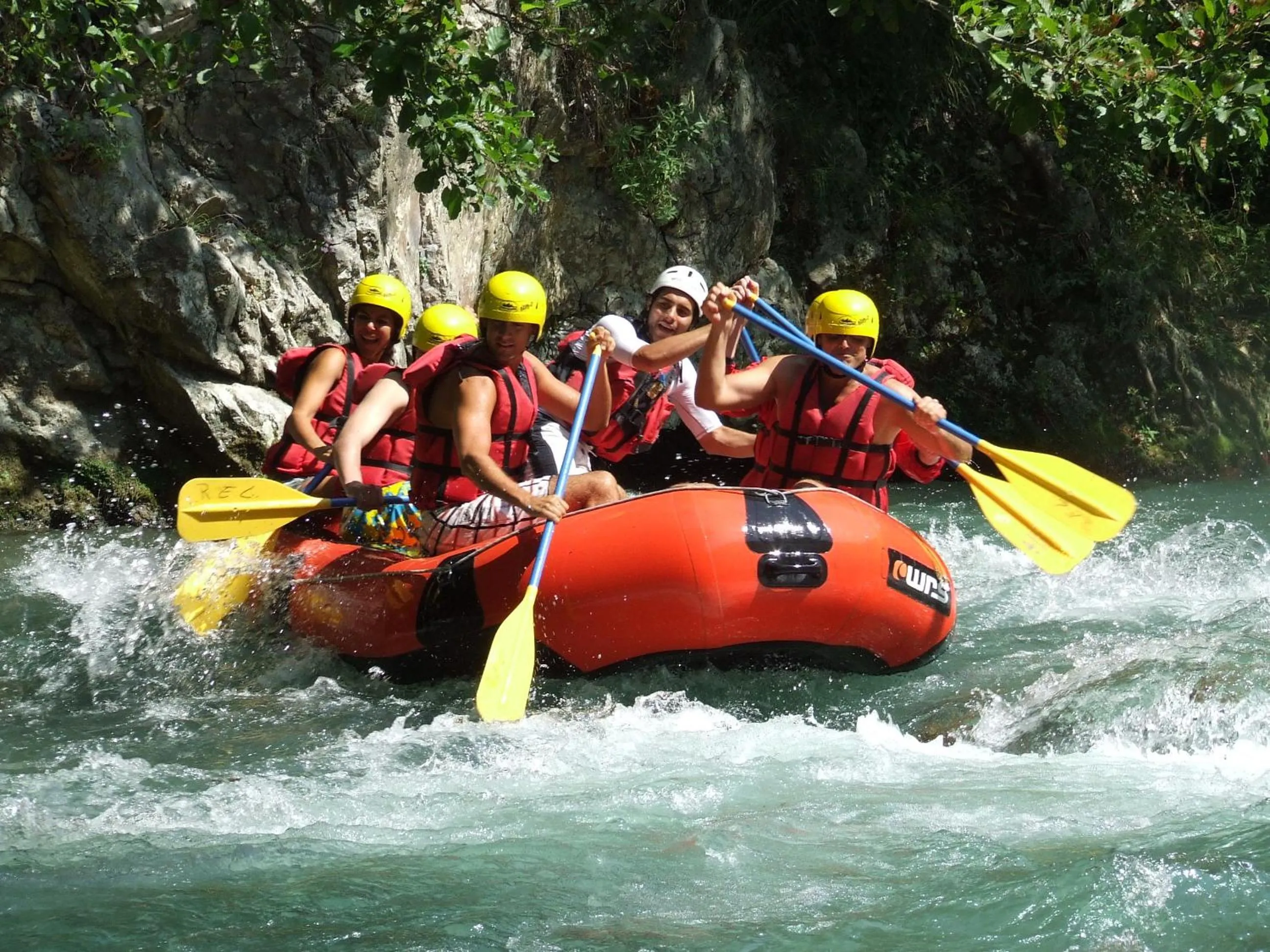 Canoeing in Hotel Diamond Residence