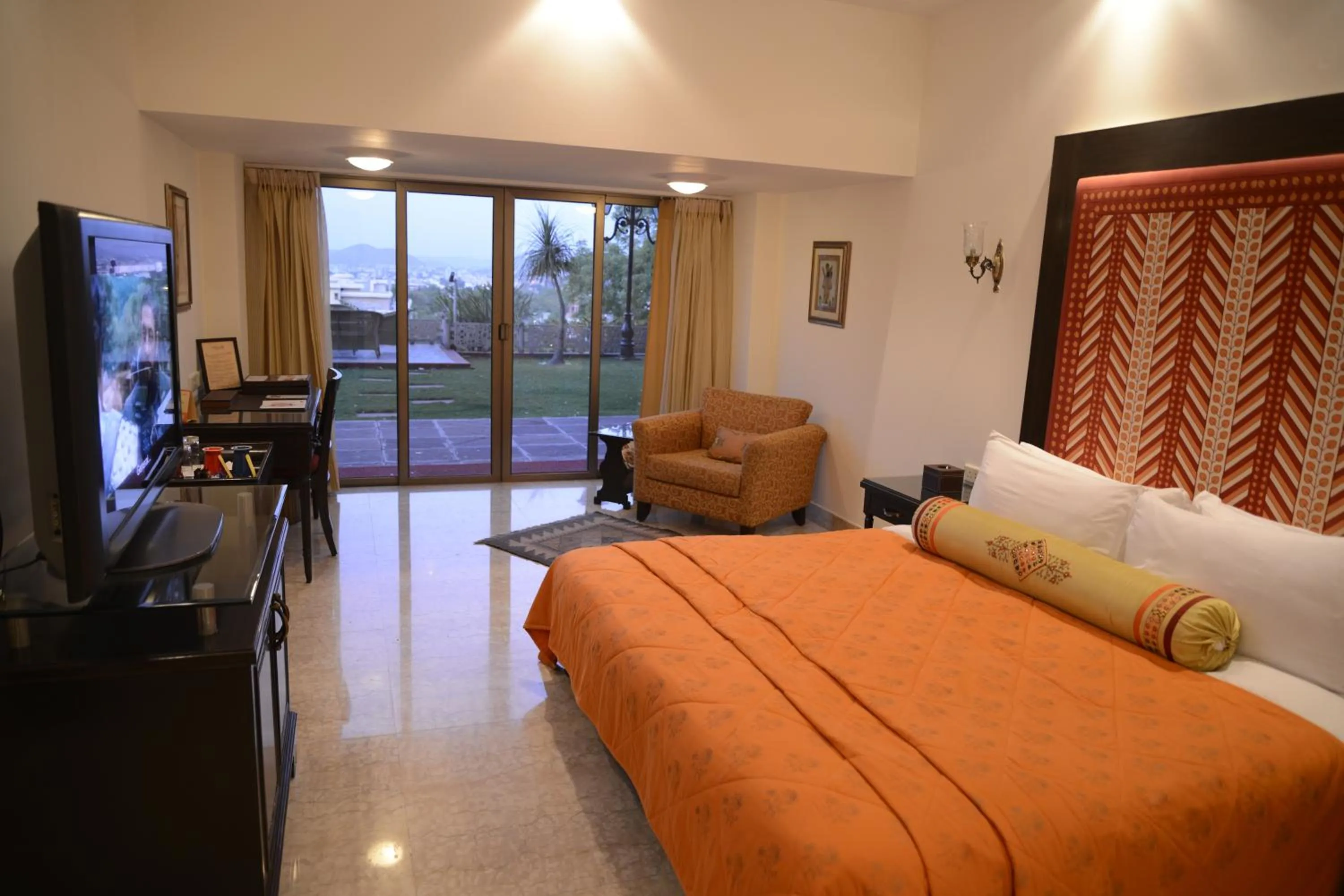 Bed in The Lalit Laxmi Vilas Palace