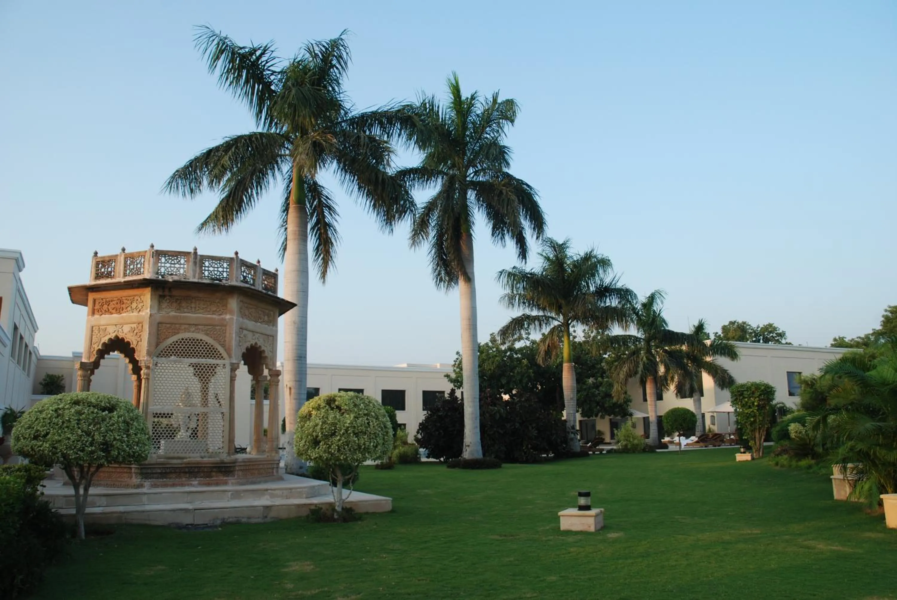 Garden in The Lalit Temple View
