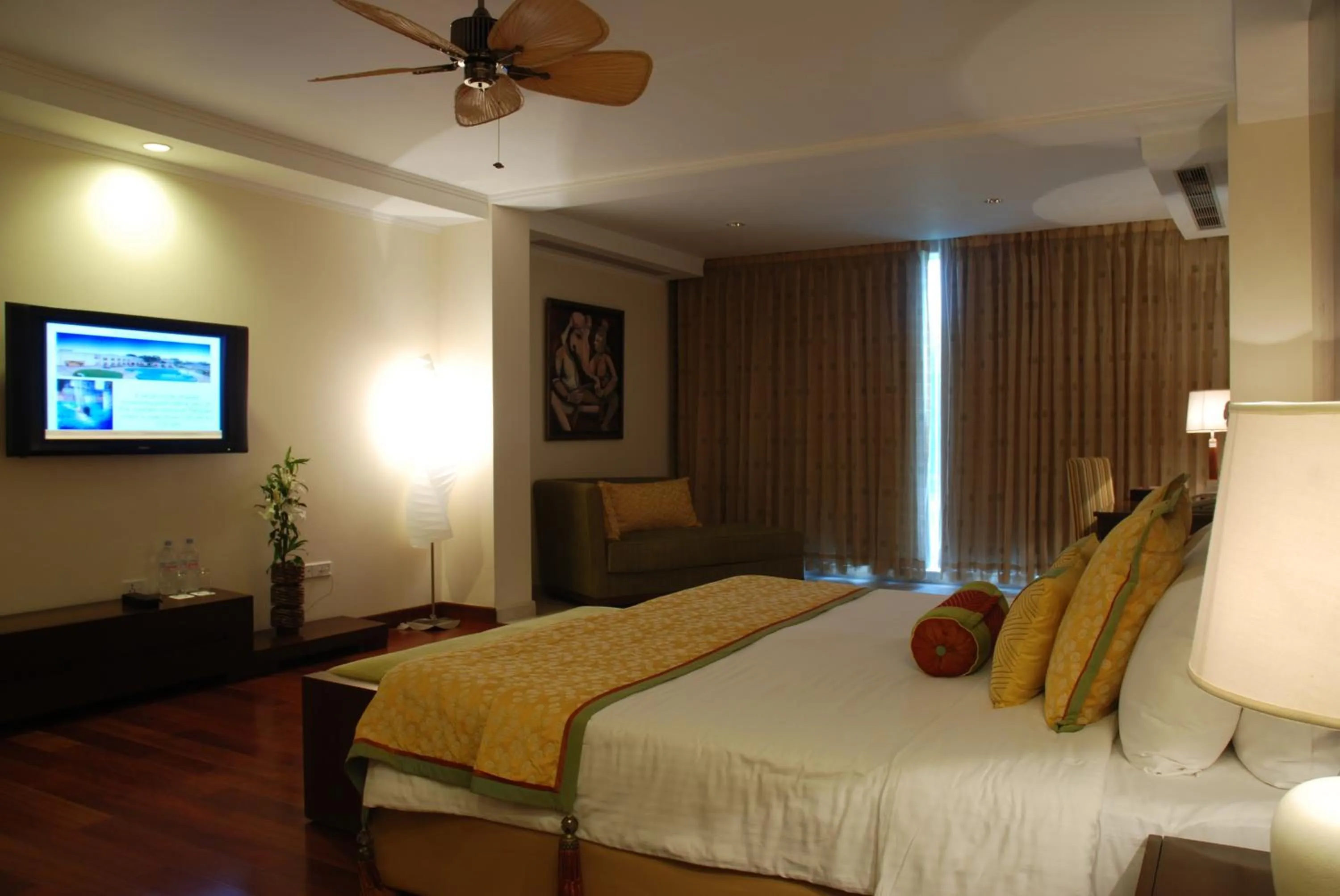 Bed in The Lalit Temple View