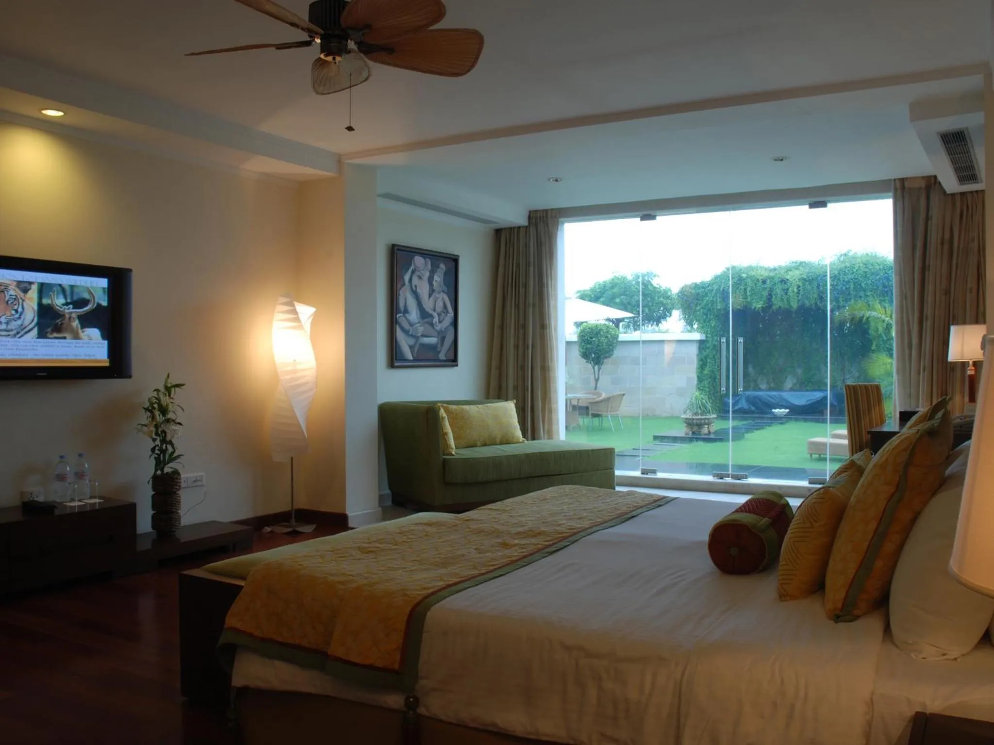 View (from property/room), Bed in The Lalit Temple View