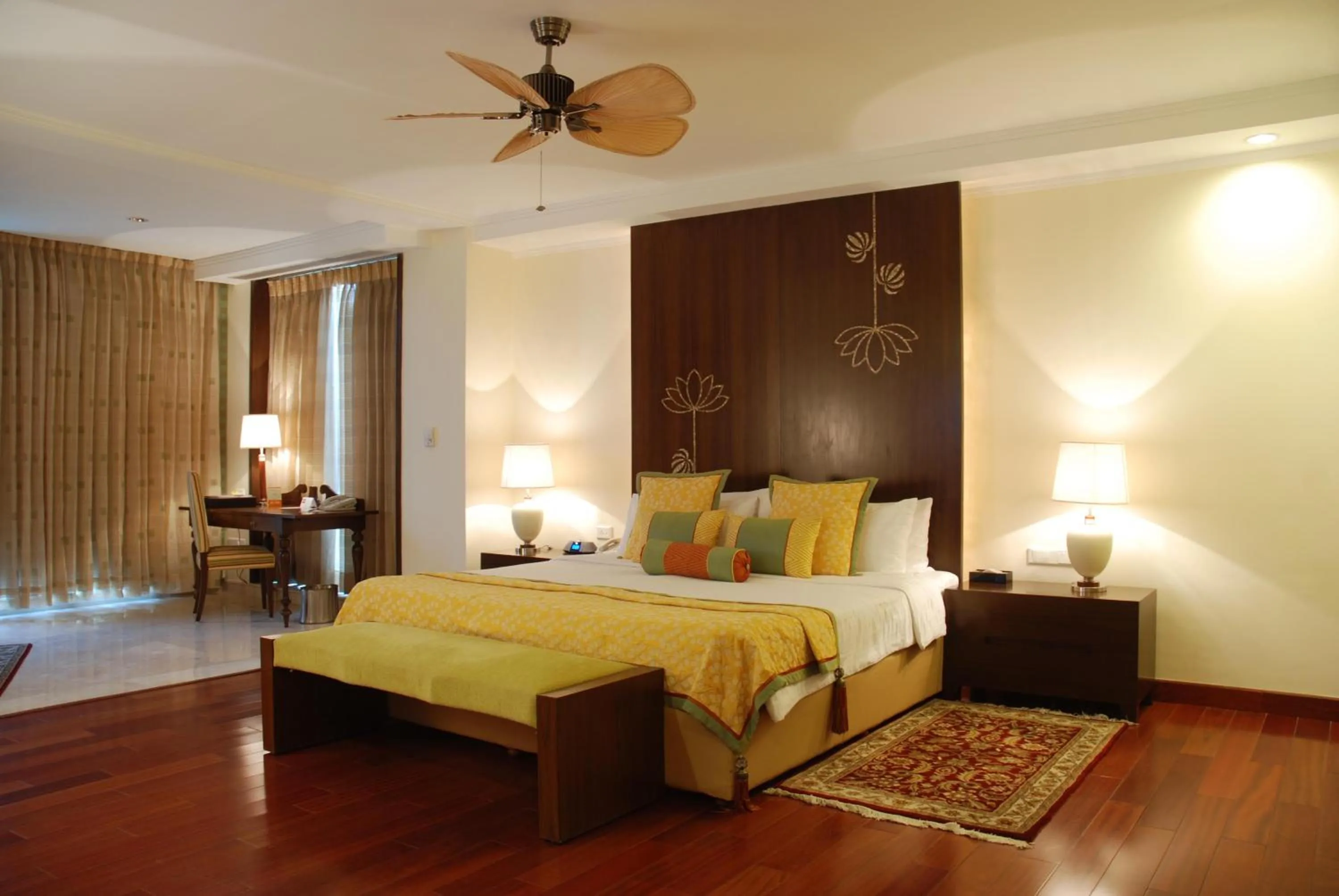 Bedroom, Bed in The Lalit Temple View