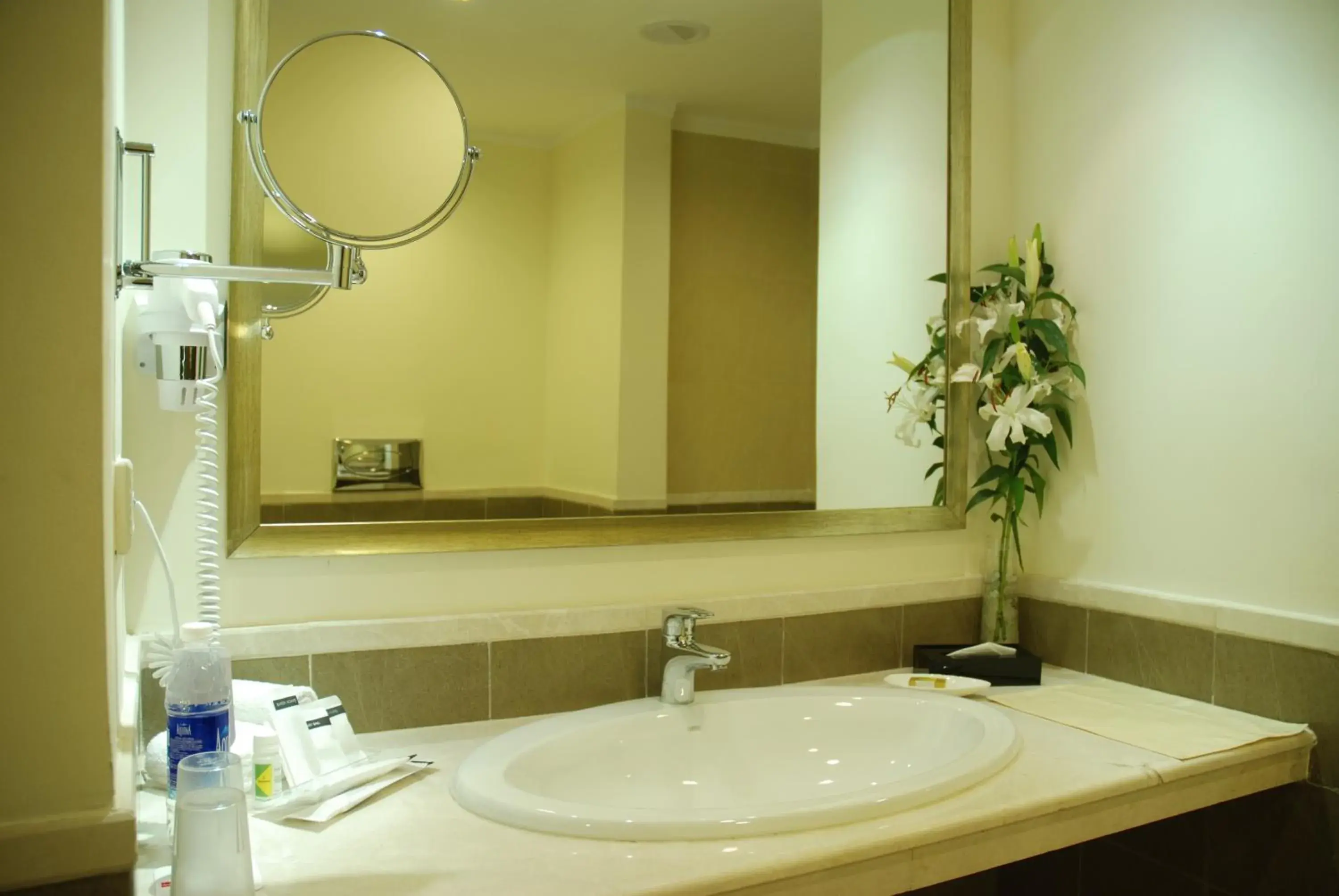 Deluxe Temple View Twin Bed in The Lalit Temple View Deluxe Temple View Twin Bed in The Lalit Temple View